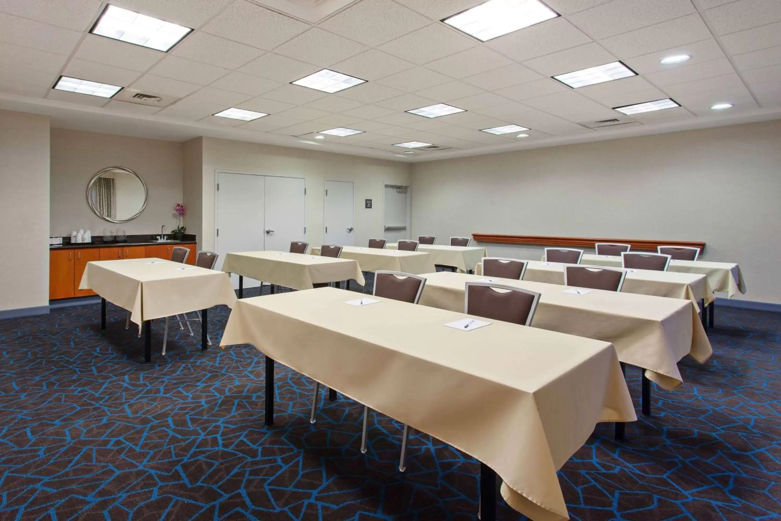 Meeting/conference room in Hampton Inn & Suites Clovis Airport North