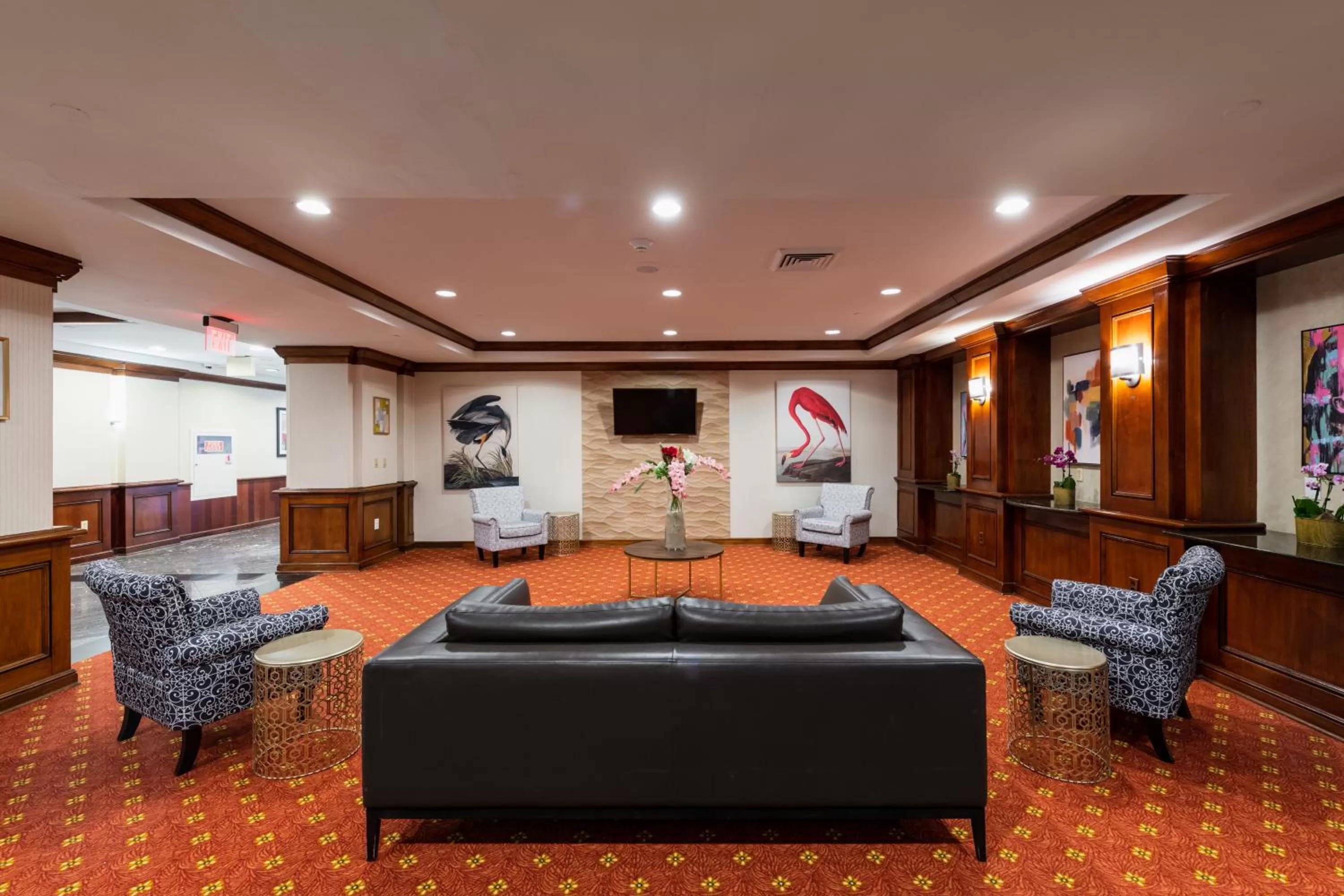 Seating area in Crowne Plaza Newark Airport by IHG