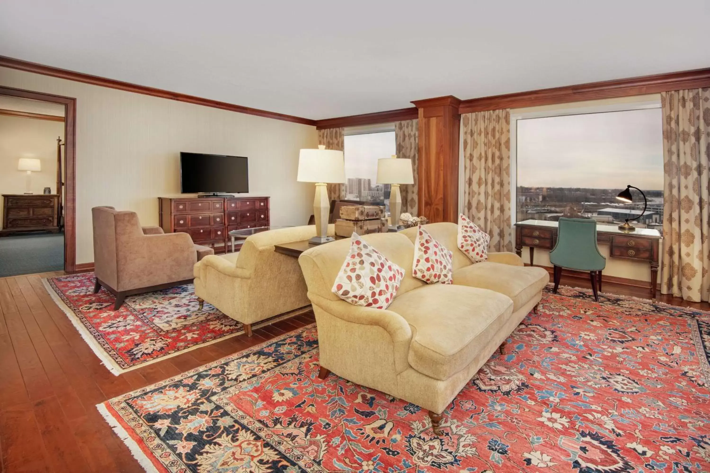 Bedroom, Seating Area in Hilton Stamford Hotel & Executive Meeting Center