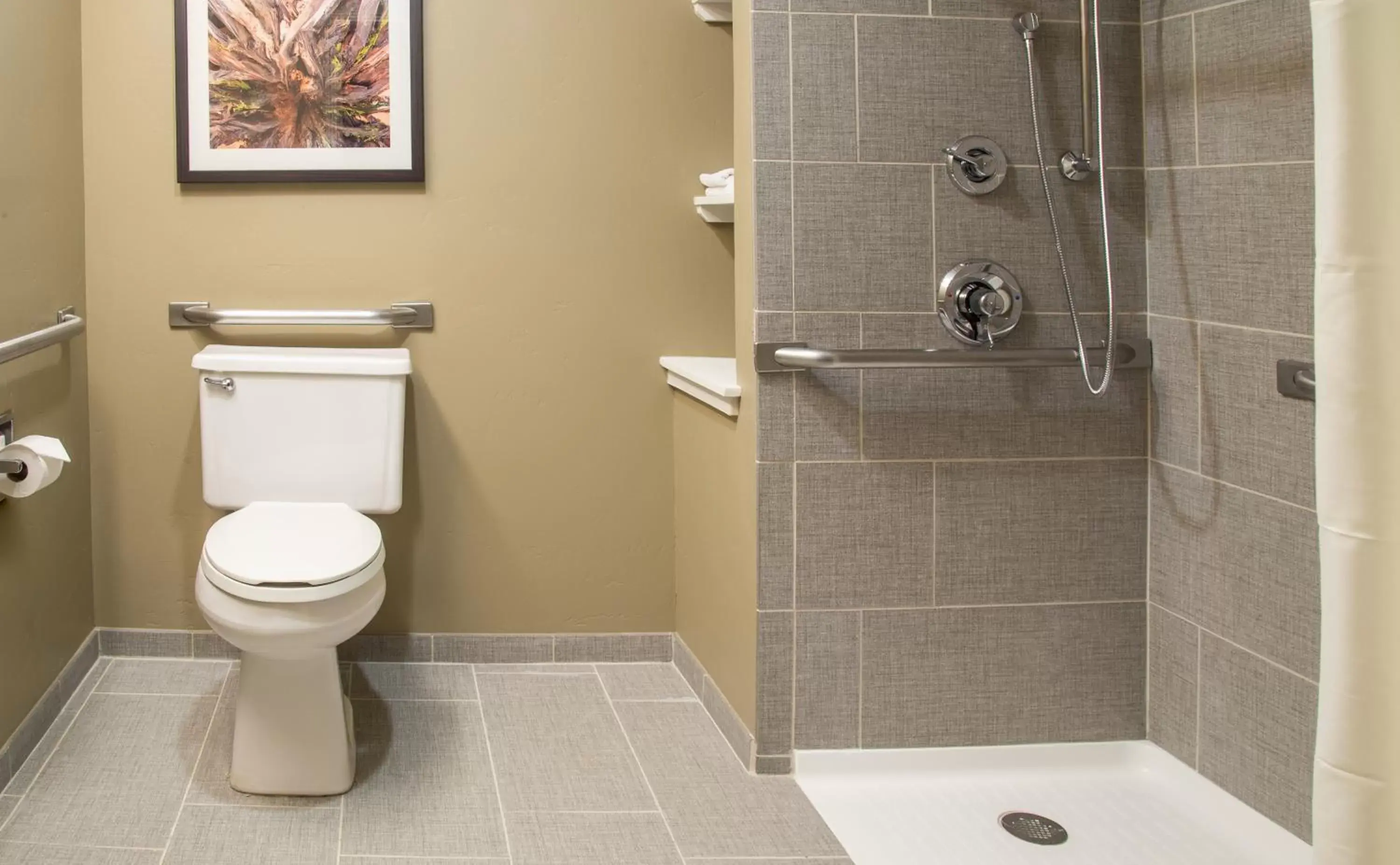 Bathroom in Gray Wolf Inn & Suites