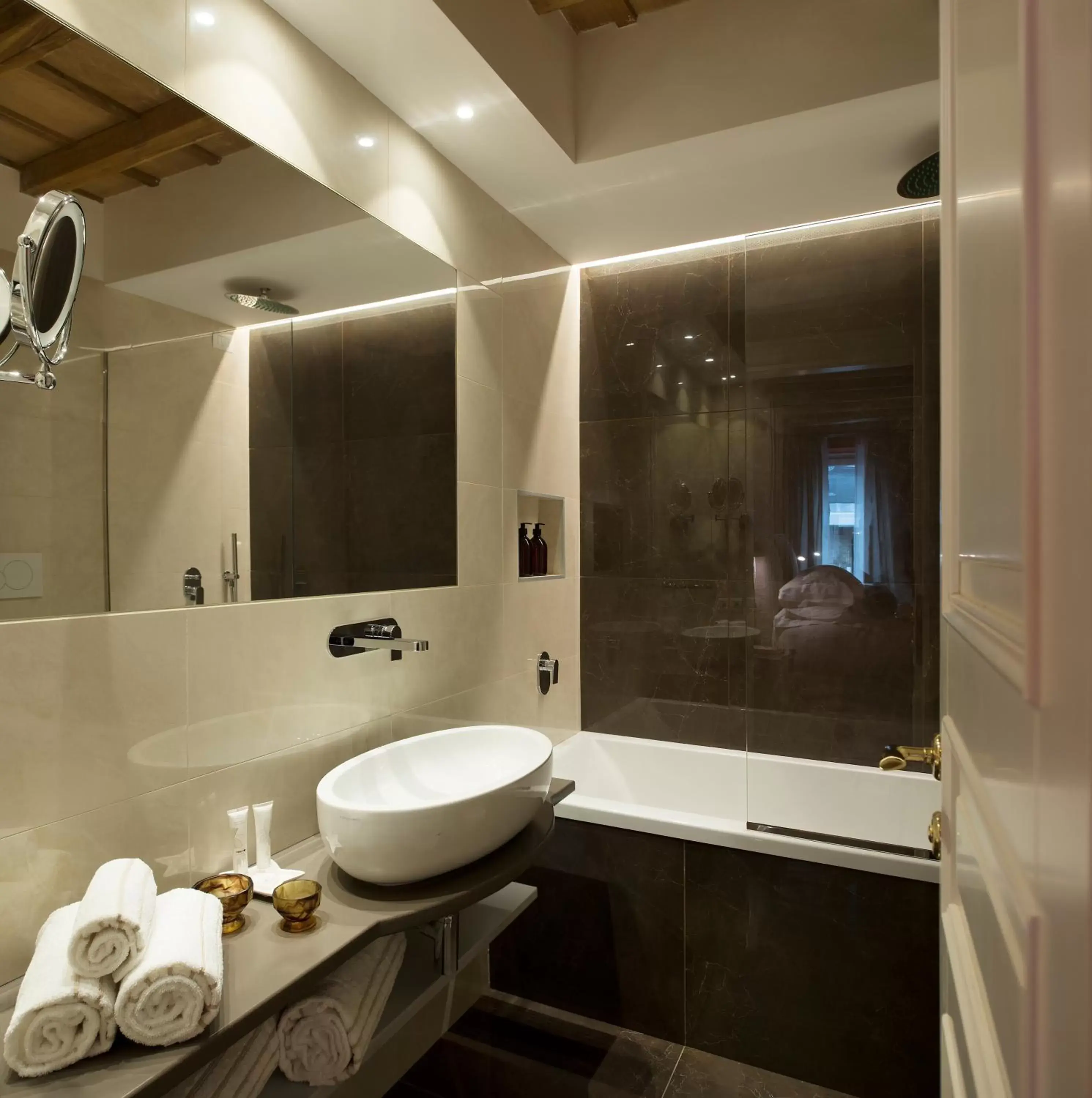 Shower, Bathroom in Palazzo Caruso