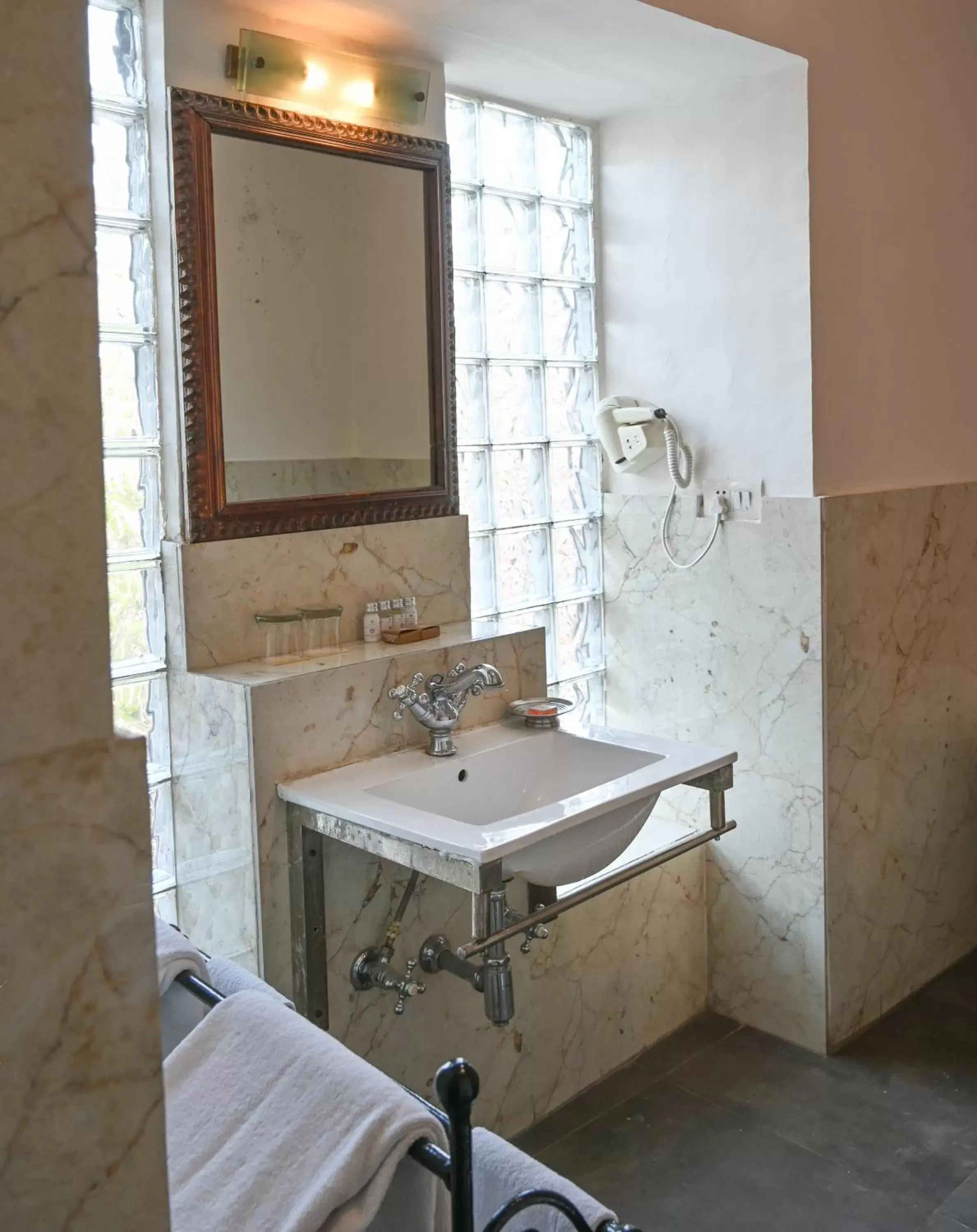 Bathroom in Ranbanka Palace