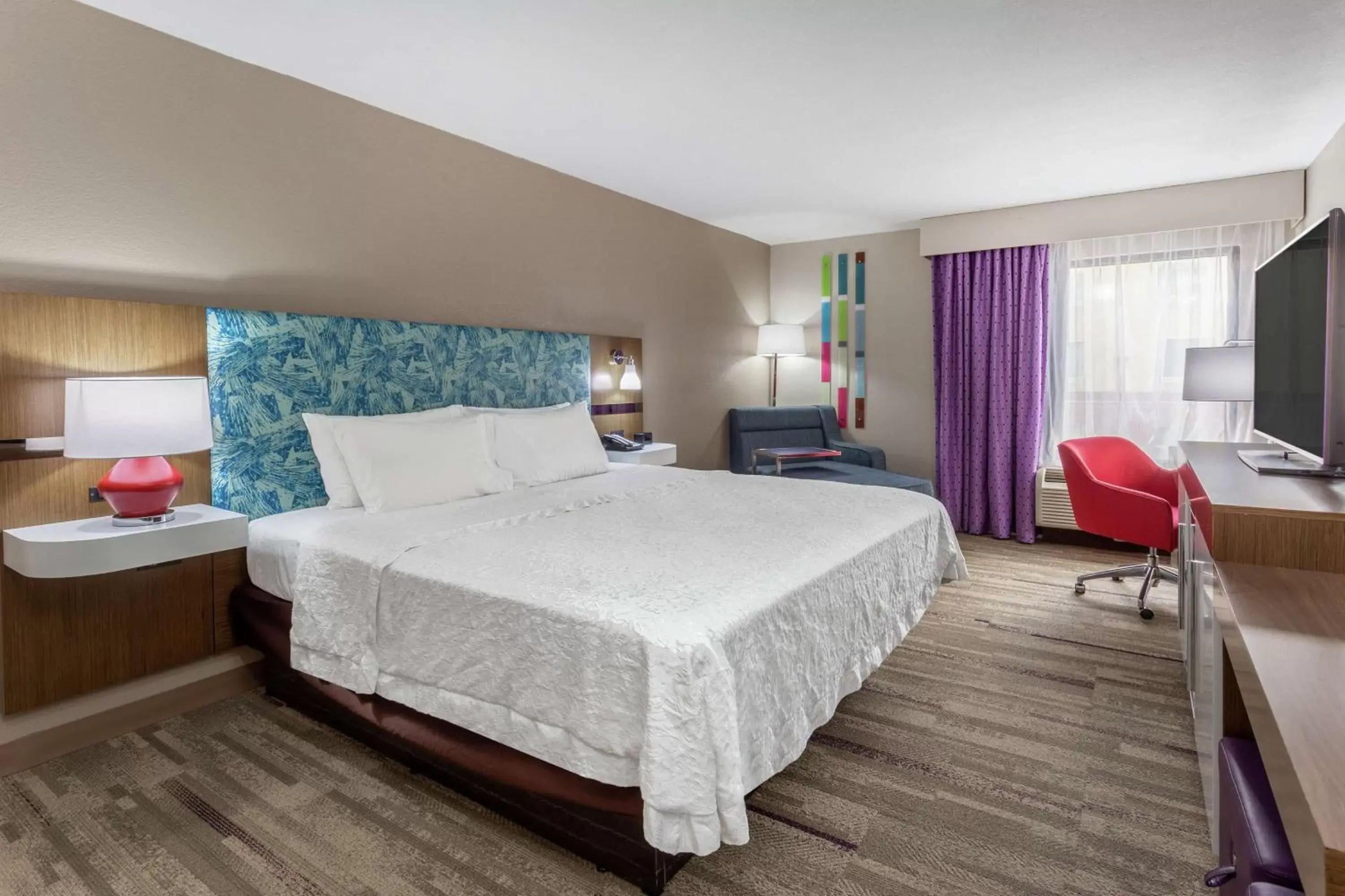 Bed in Hampton Inn Biloxi-Ocean Springs