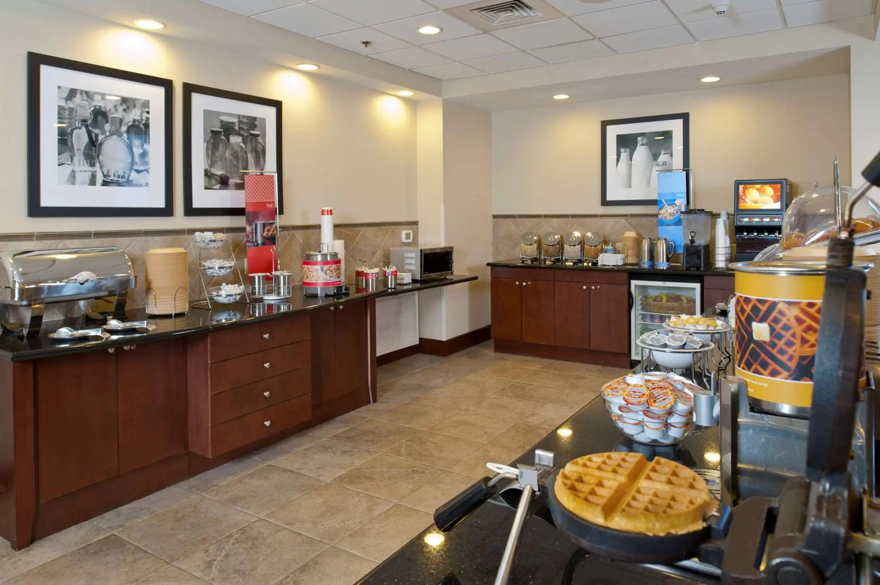 Dining area, Restaurant/Places to Eat in Hampton Inn & Suites Prescott Valley