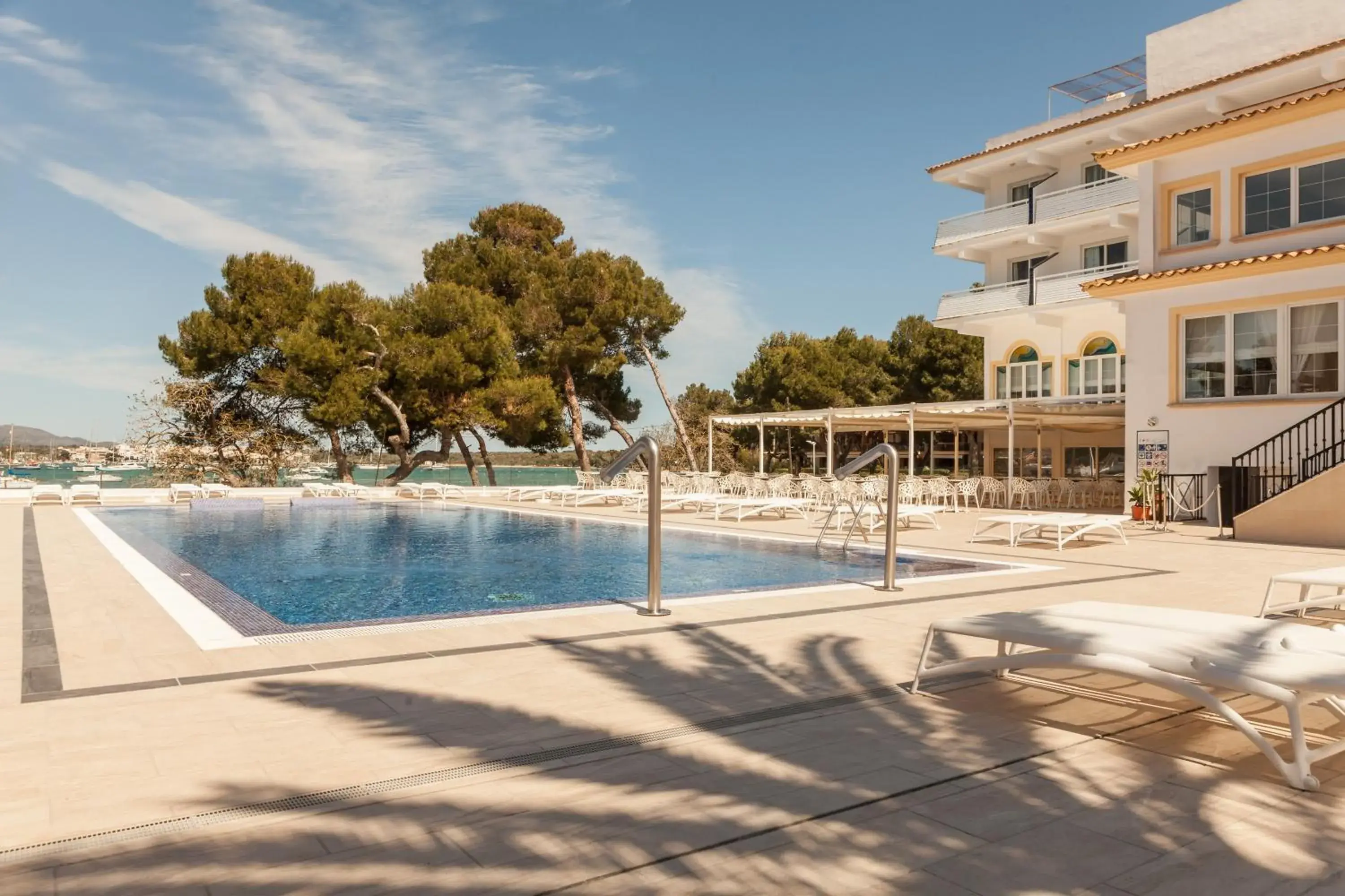 Swimming Pool in Hotel Vistamar by Pierre & Vacances