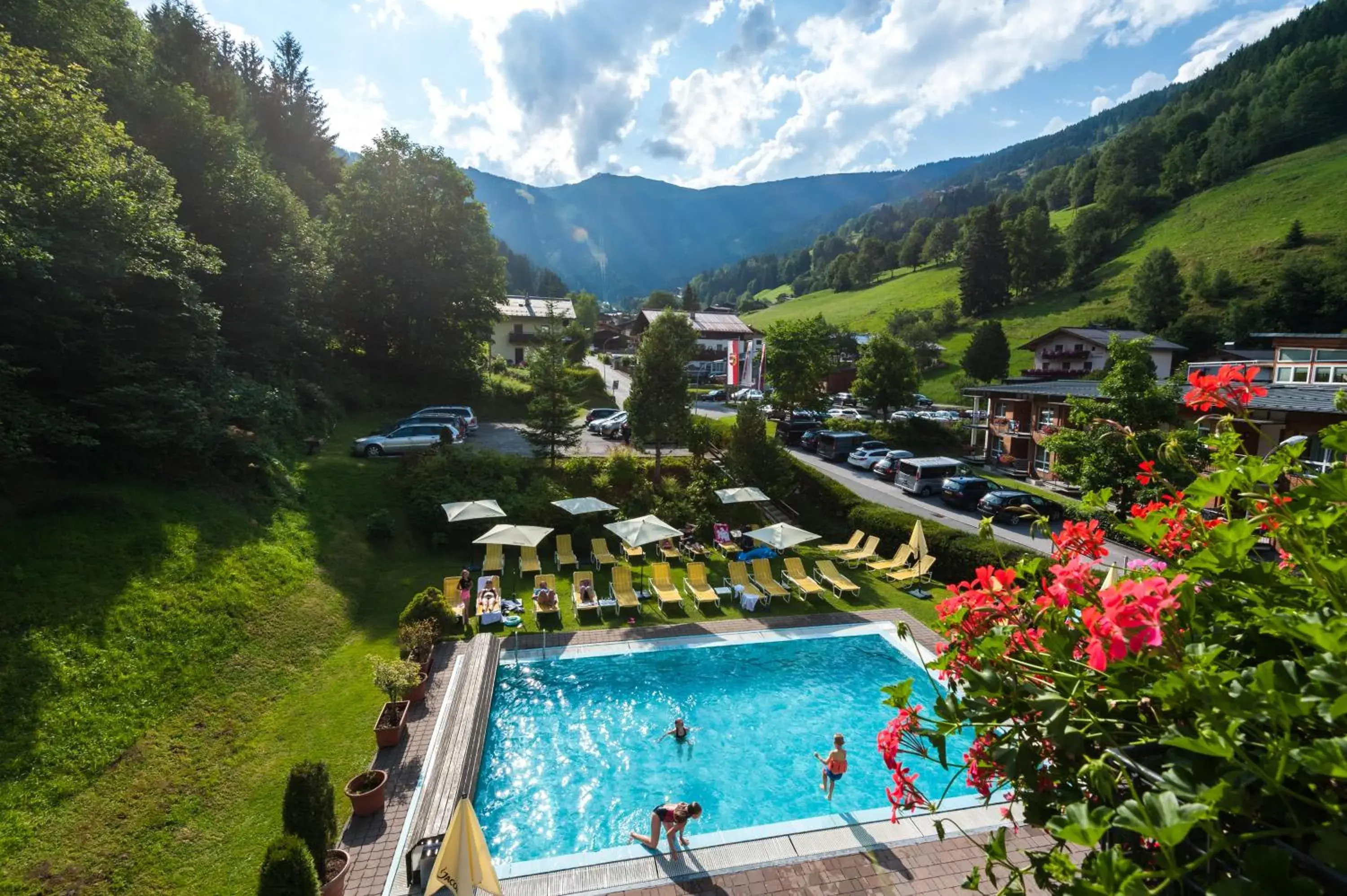 , Pool View in Hotel Der Waldhof