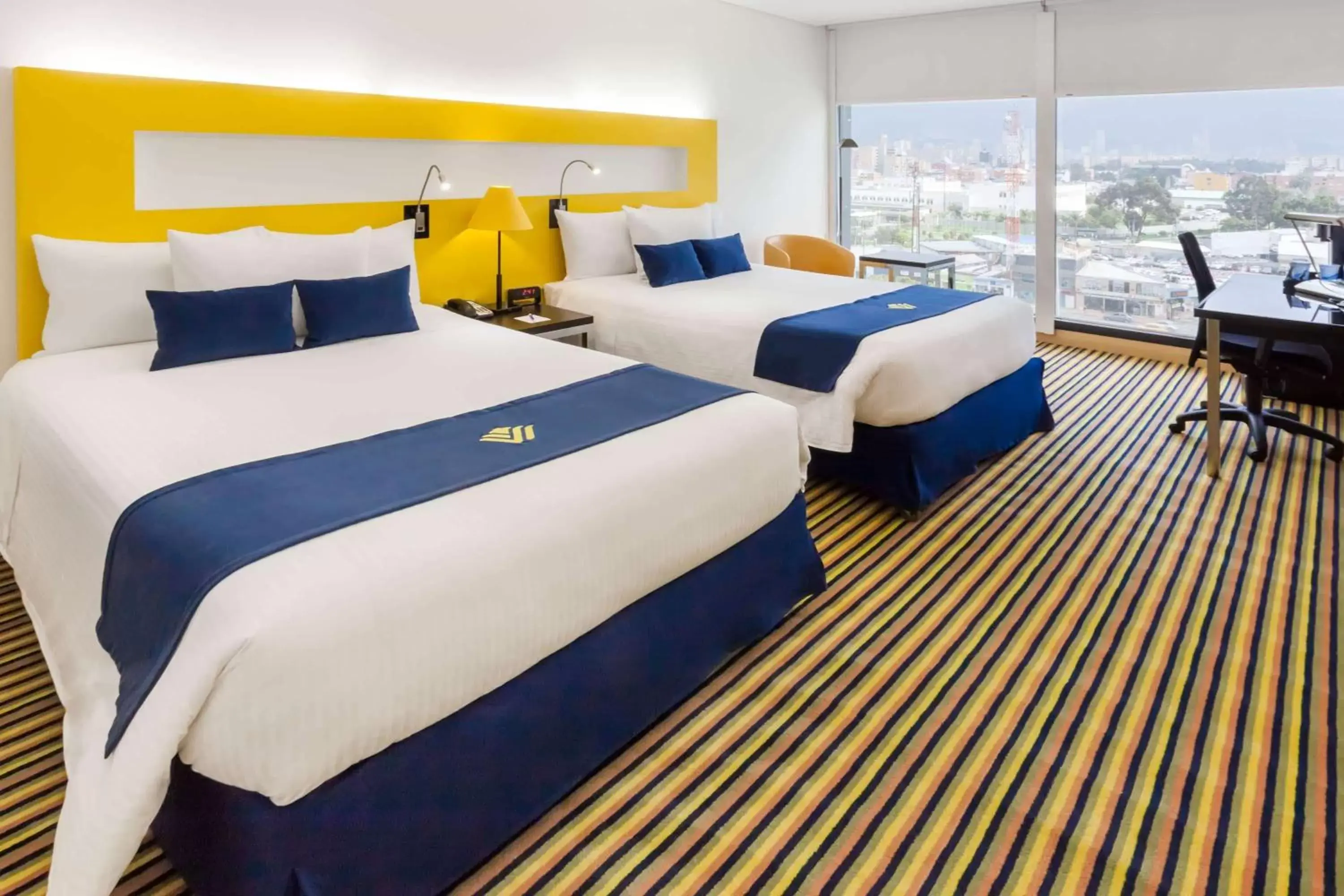 Photo of the whole room, Bed in Wyndham Bogota