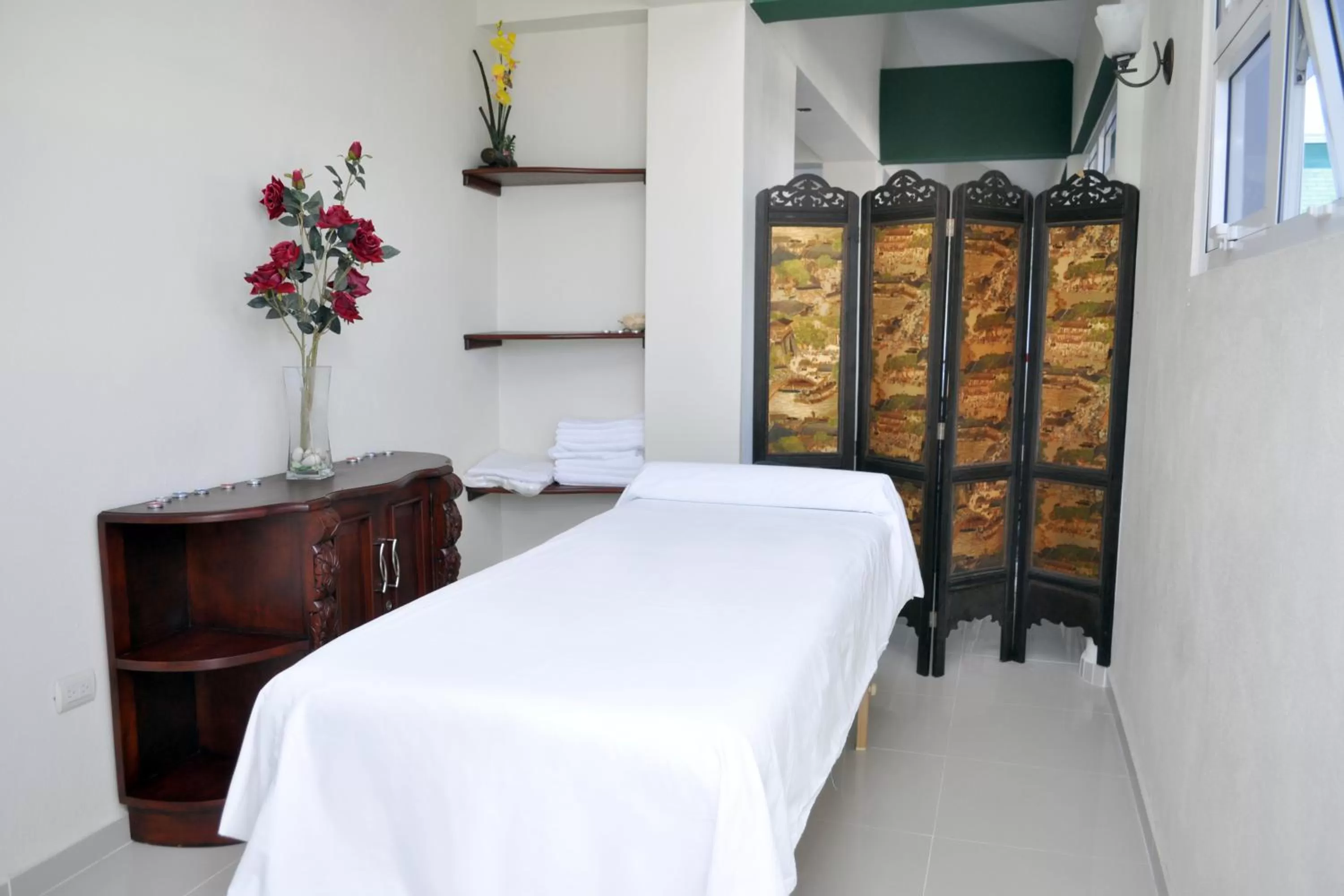 Spa and wellness centre/facilities, Bed in Hotel Sinai