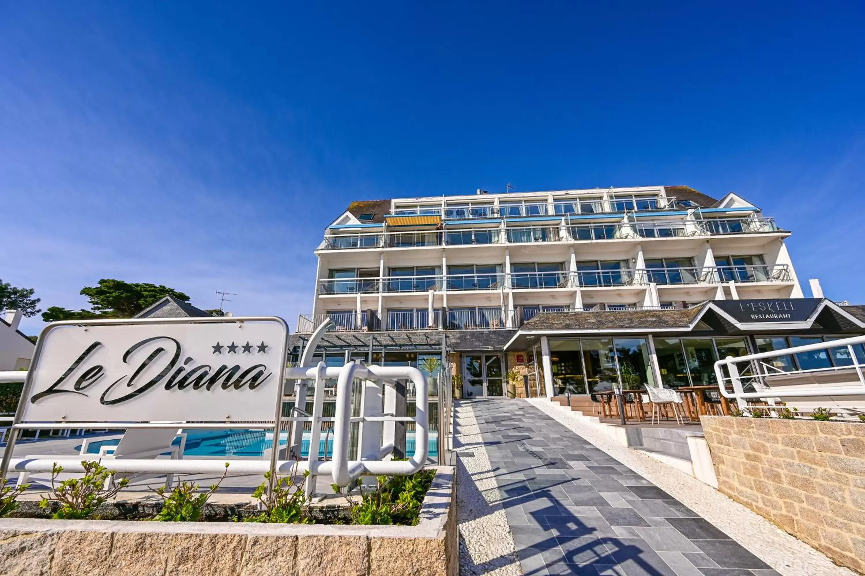 Property Building in Le Diana Hôtel & Spa NUXE