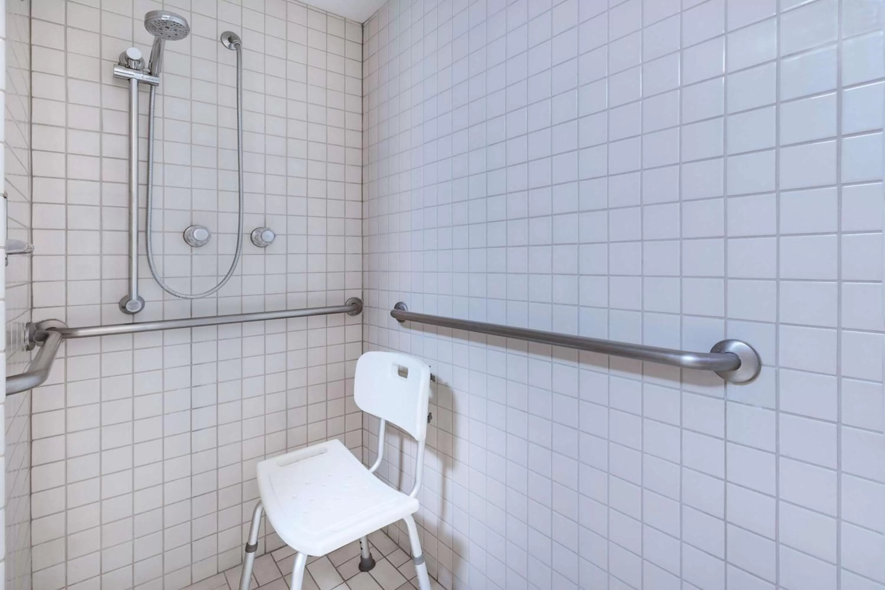 Bedroom in Days Inn by Wyndham Winnemucca