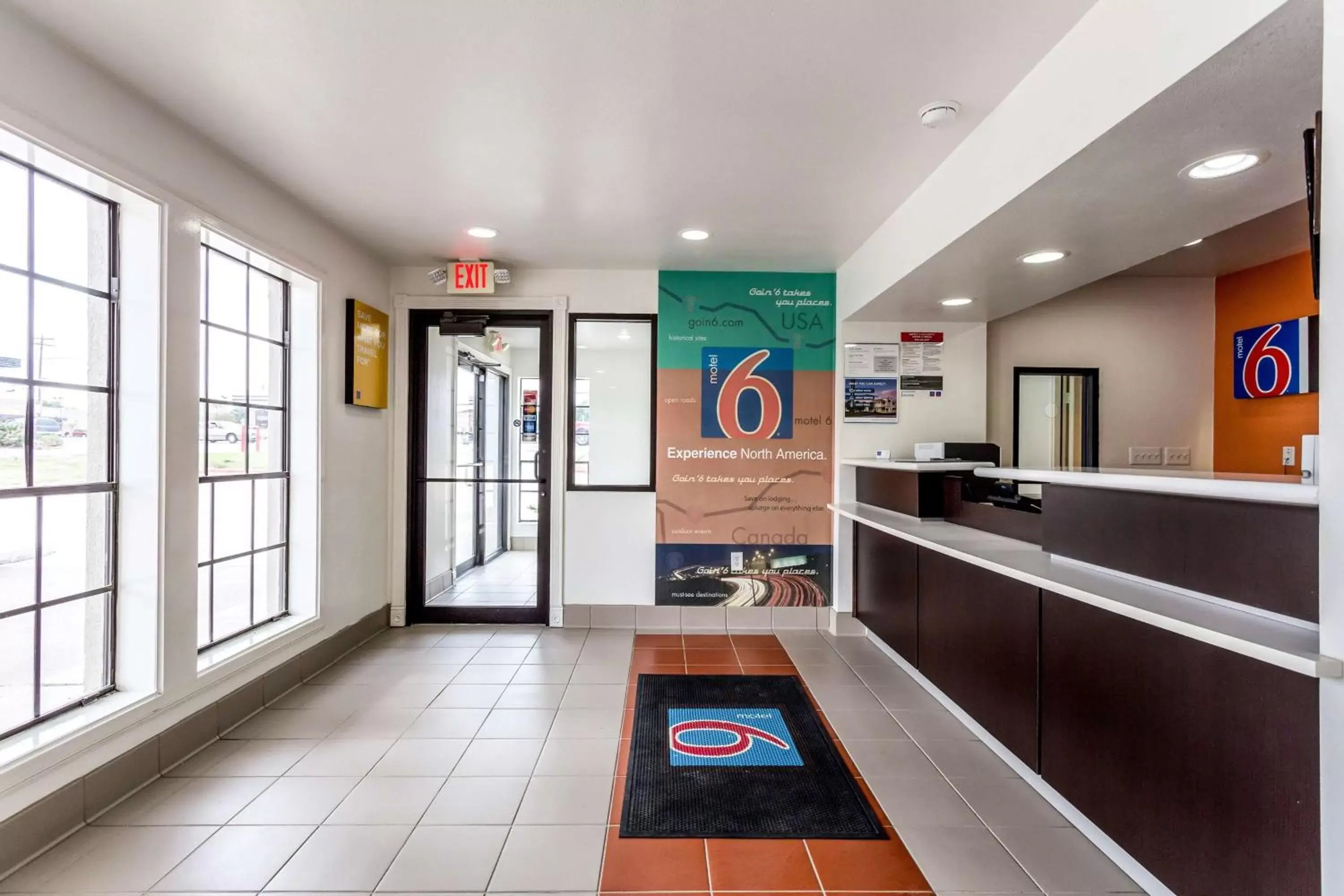 Lobby or reception, Lobby/Reception in Motel 6-Bryan, TX - College Station