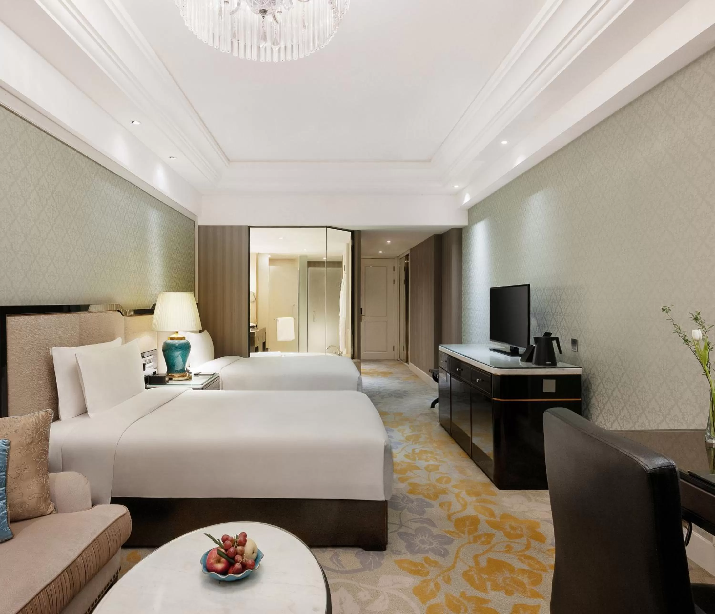Photo of the whole room, Bed in InterContinental Chengdu Global Center by IHG