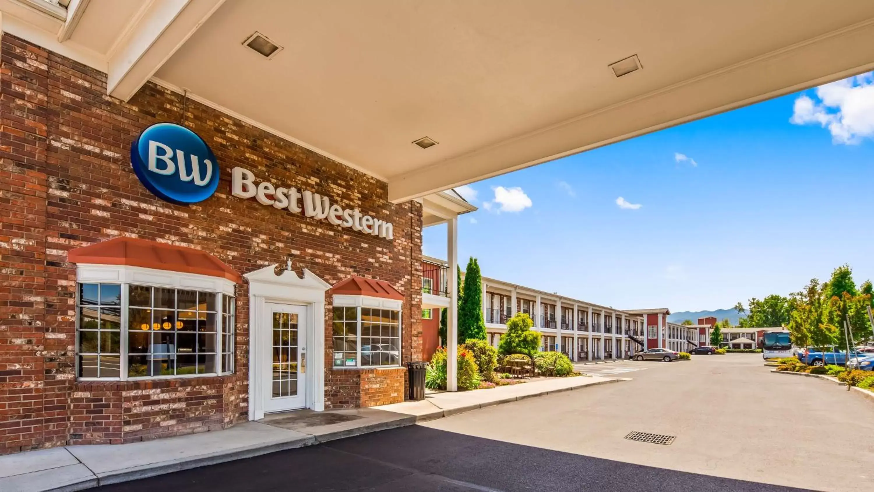 Property building in Best Western Horizon Inn