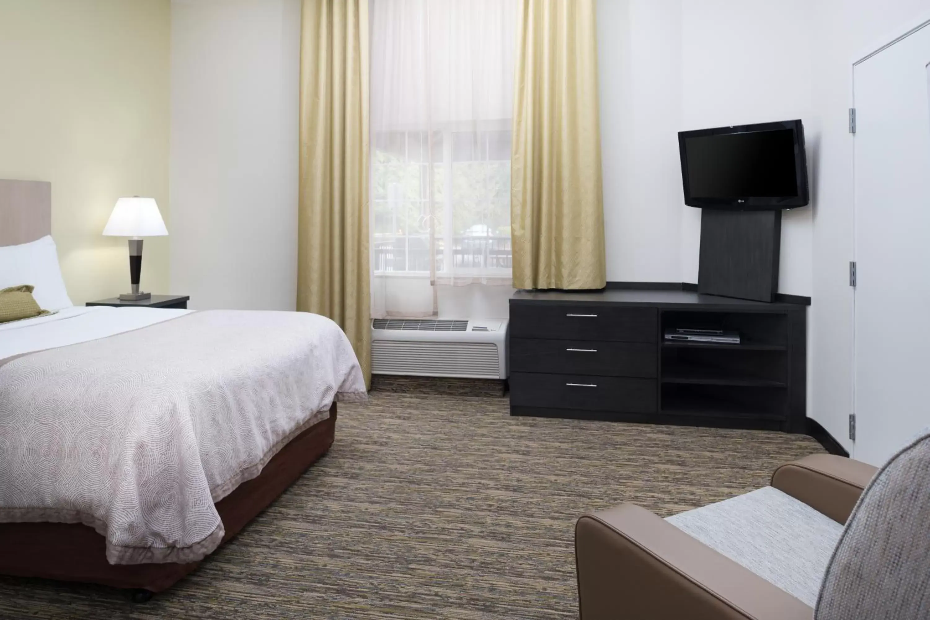TV/Entertainment Center in Candlewood Suites Olympia - Lacey, an IHG Hotel