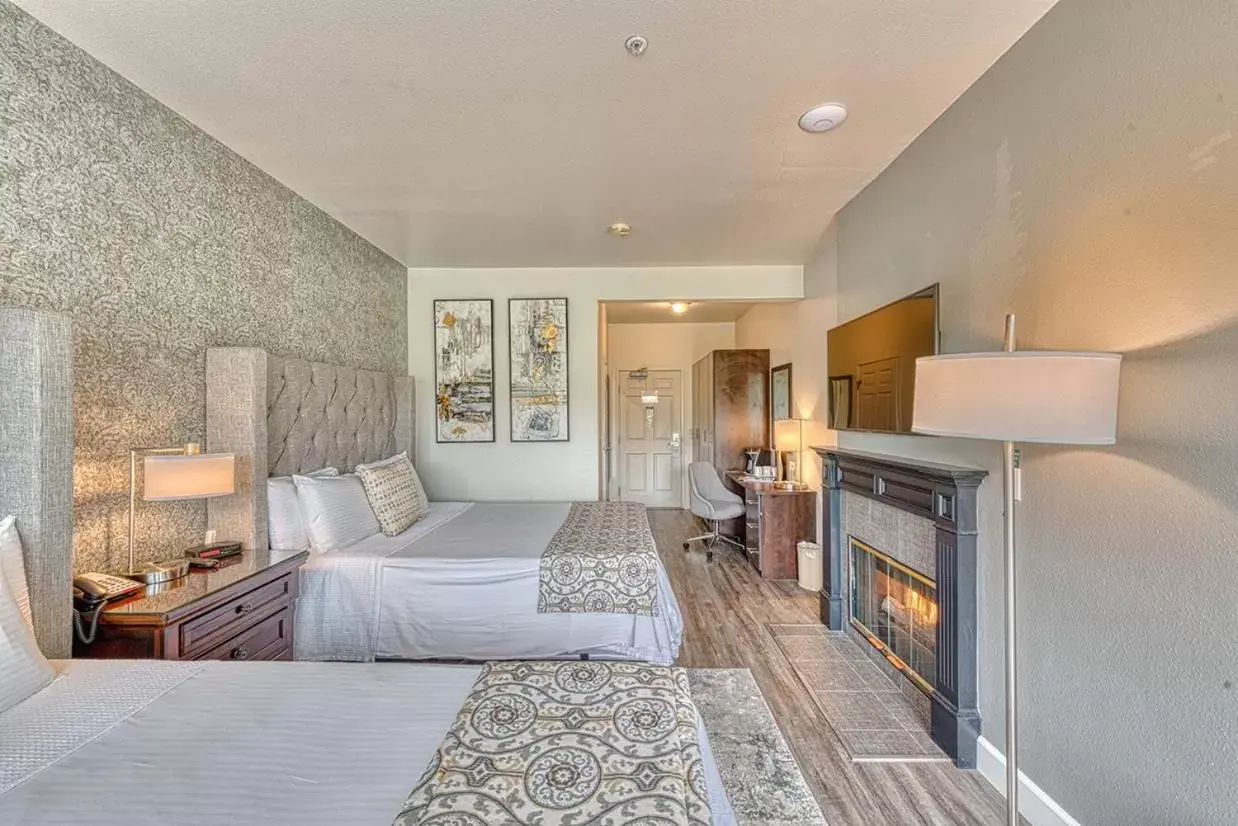 Bed in Geyserville Inn Bed in Geyserville Inn