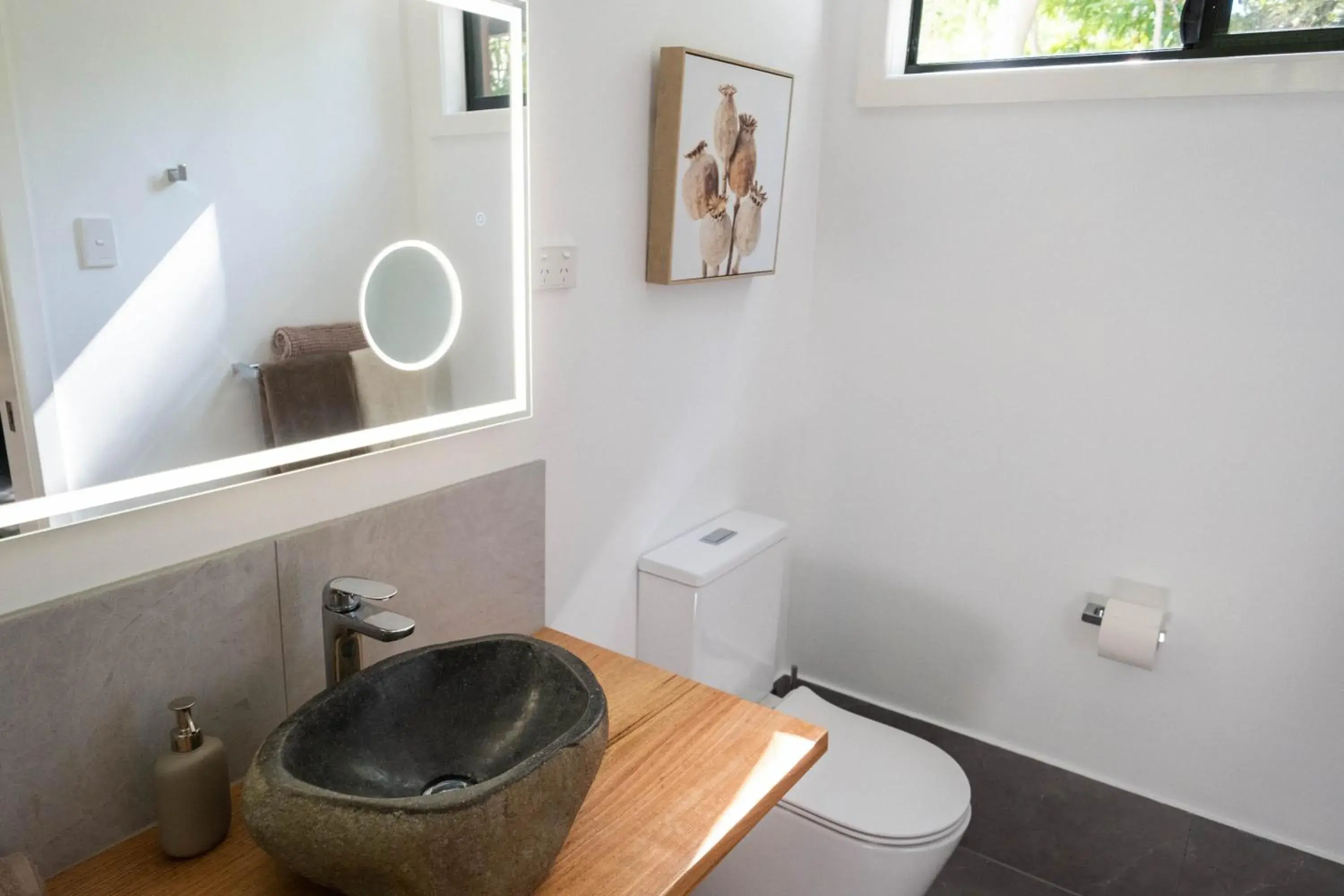 Bathroom in Airlie Beach Eco Cabins - Adults Only