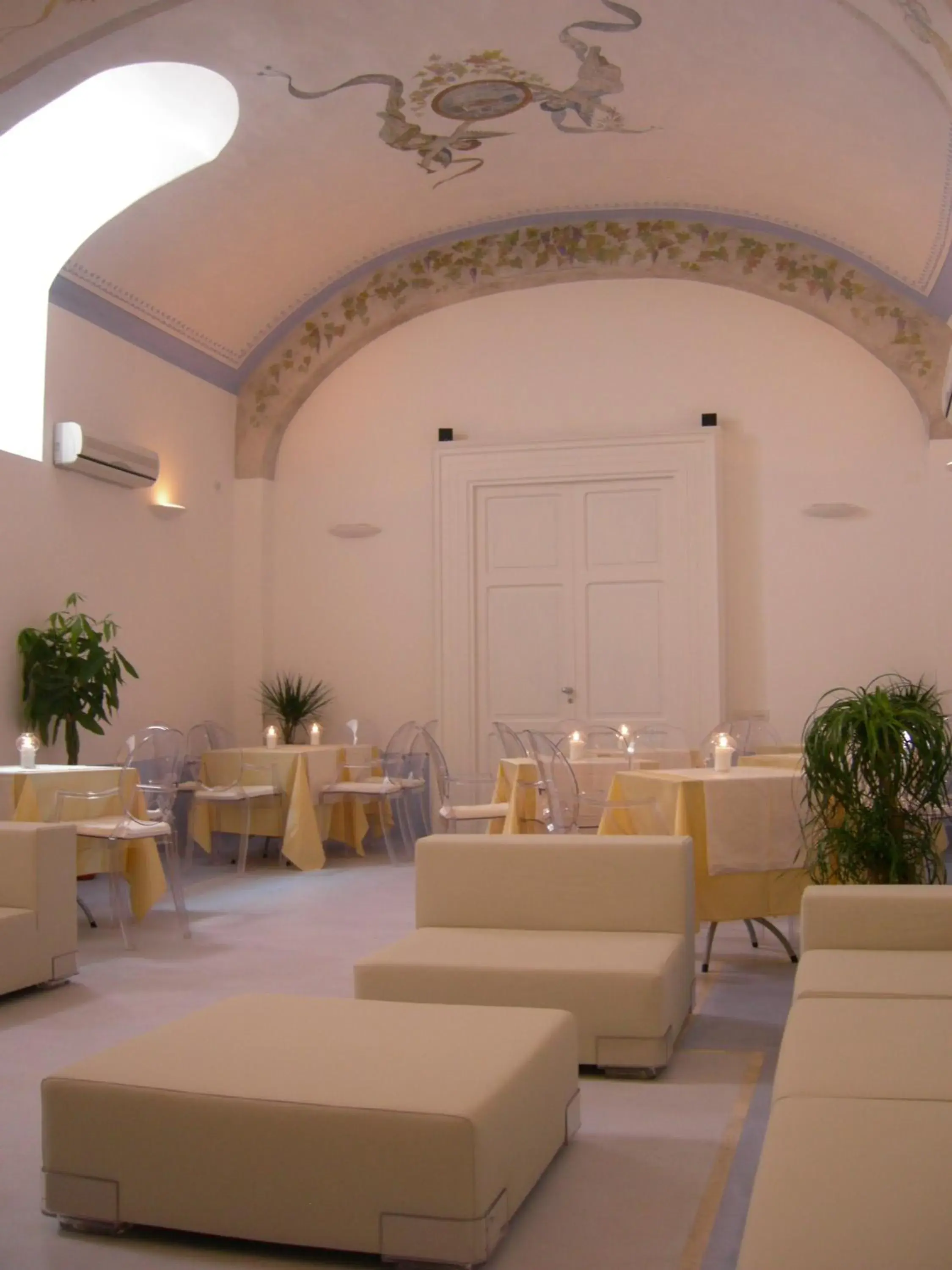 Restaurant/places to eat in Albergo 'La Vigna'
