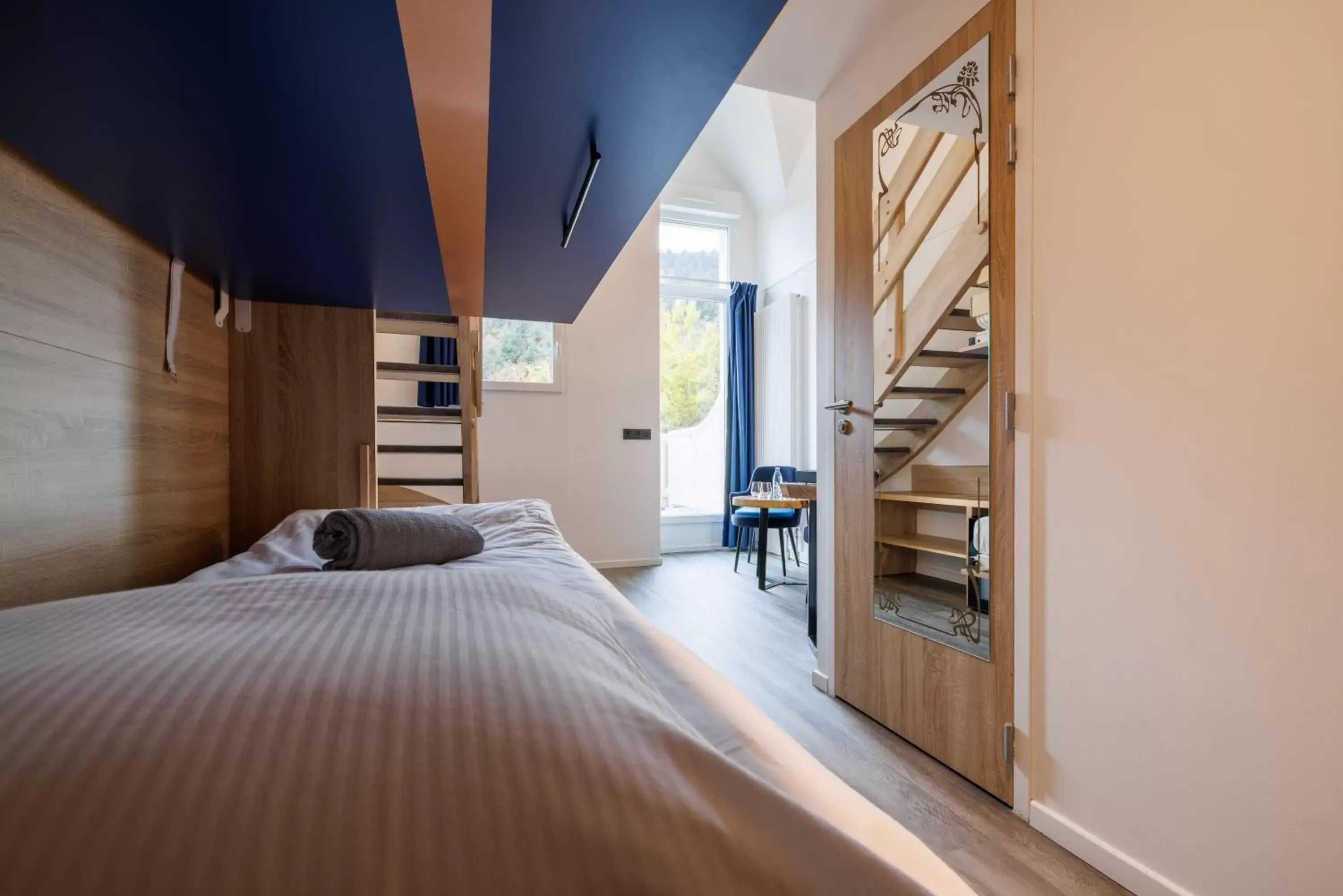 Bedroom, Bed in Hotel SPA Husseren Collections - Proche Colmar - Eguisheim Bedroom, Bed in Hotel SPA Husseren Collections - Proche Colmar - Eguisheim