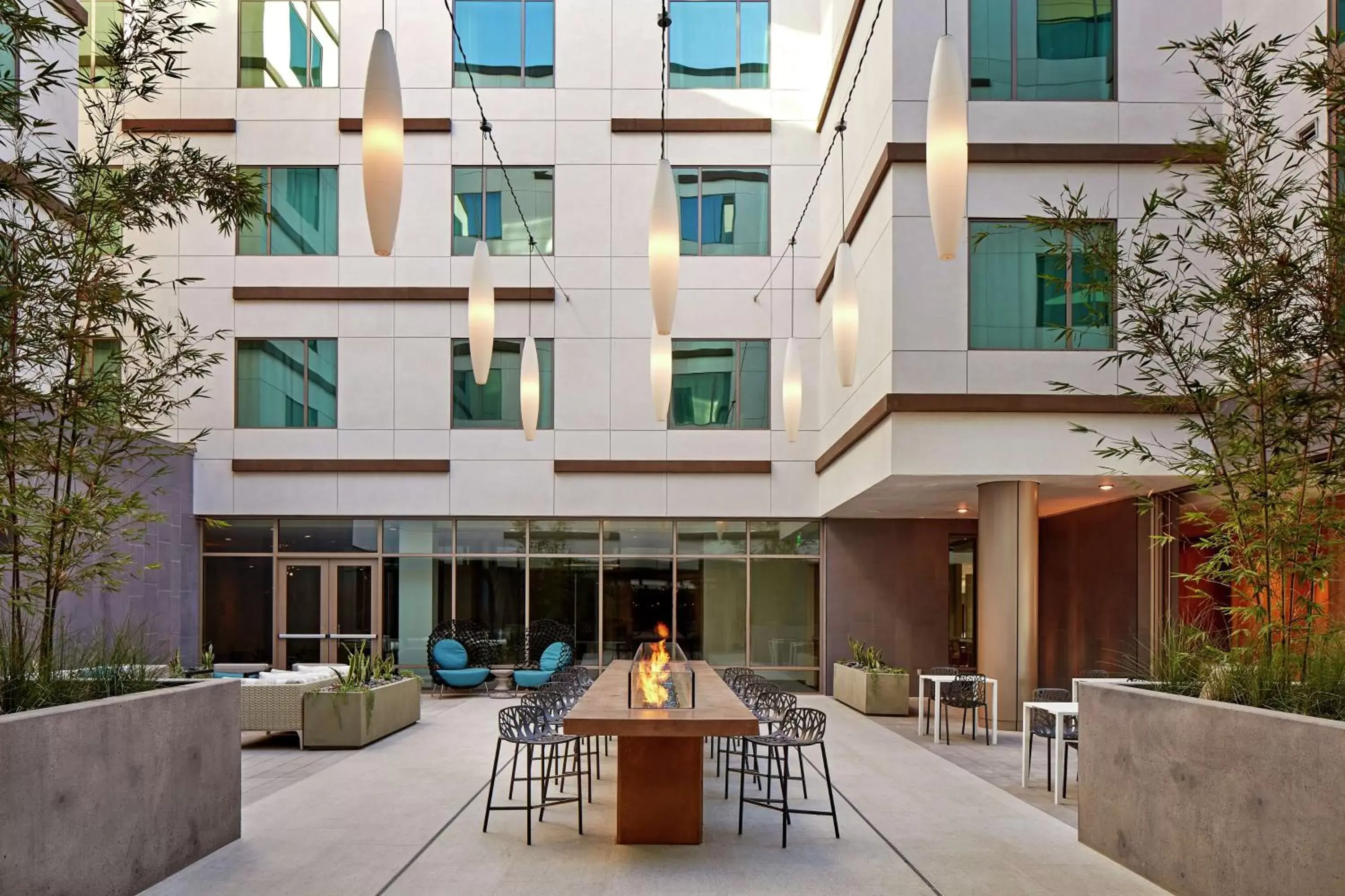 Inner courtyard view, Property Building in Hilton Garden Inn San Diego Downtown/Bayside, CA