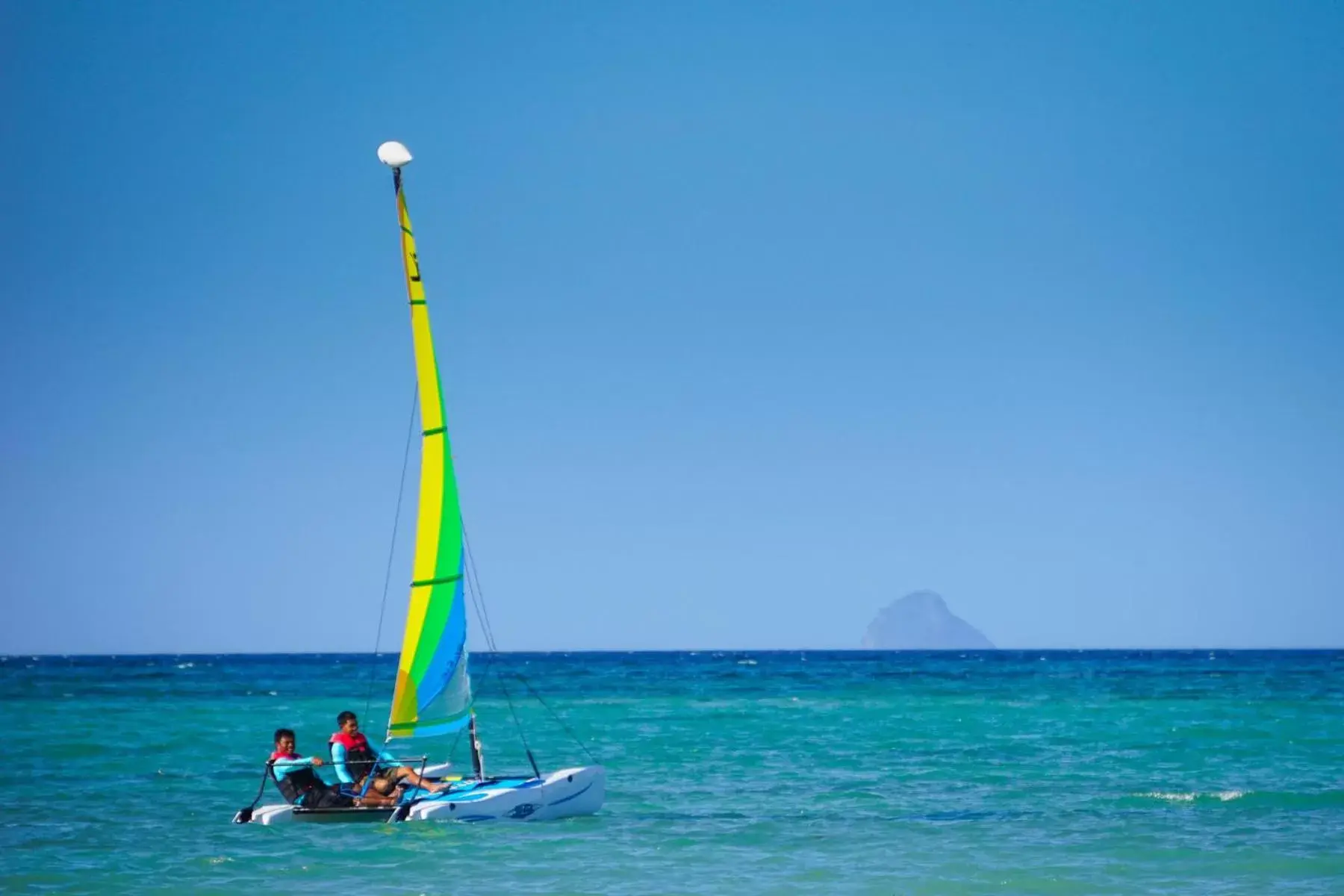 Activities, Windsurfing in Kandaya Resort