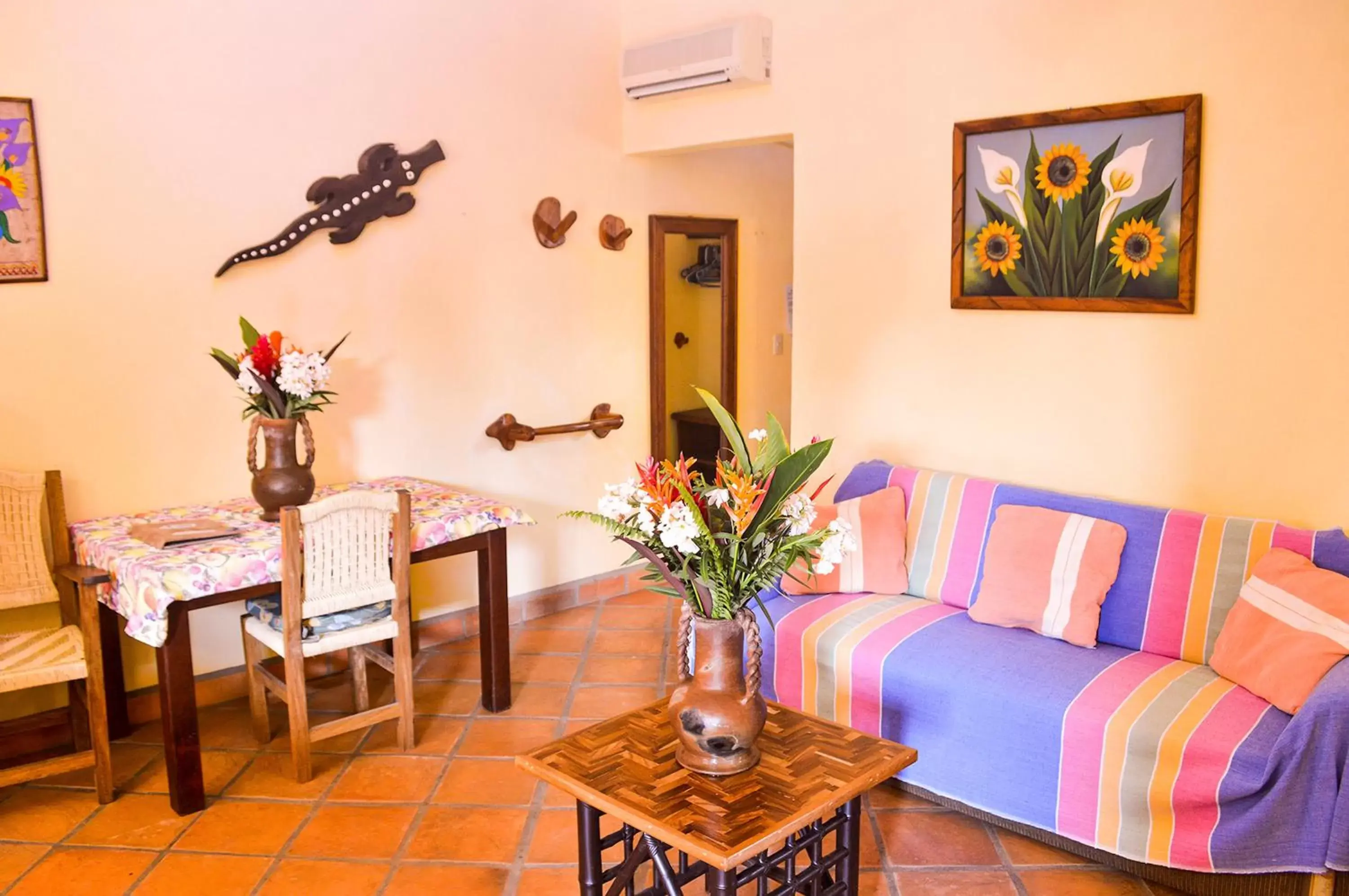 Living room, Seating Area in Hotel Casamar Suites