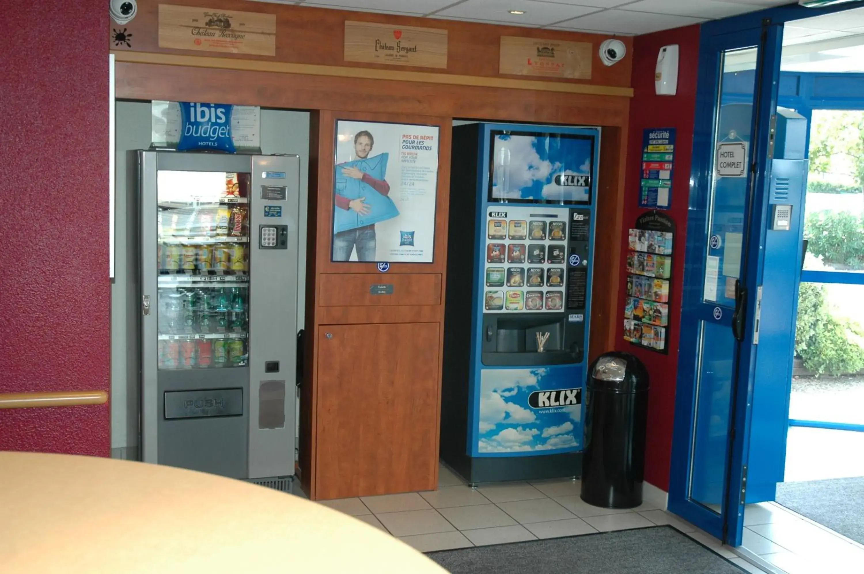 Lobby or reception, Supermarket/Shops in ibis budget Libourne
