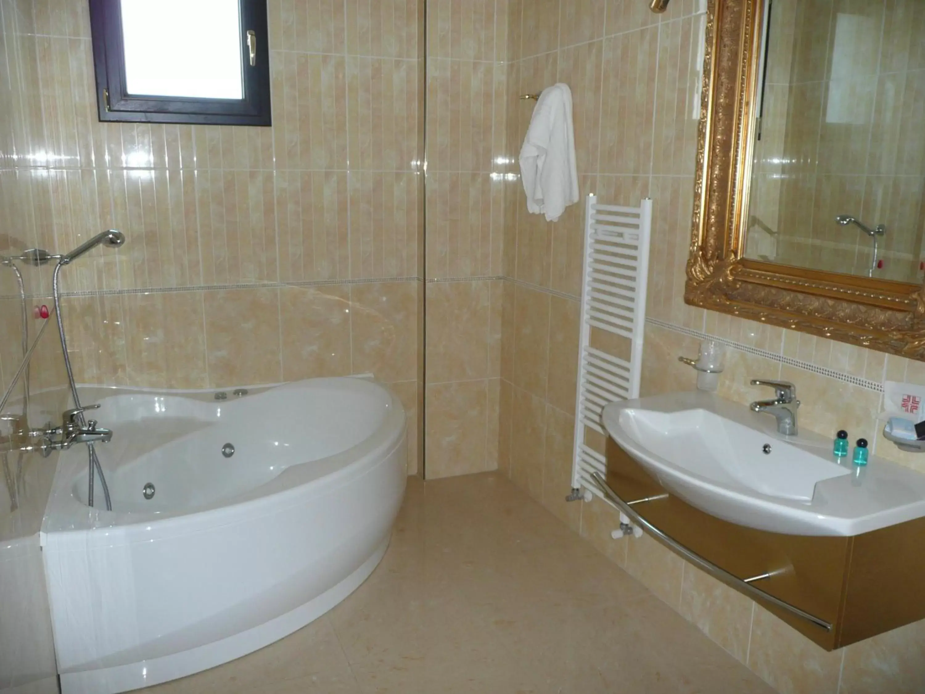 Bathroom in Hotel Riva Del Sole