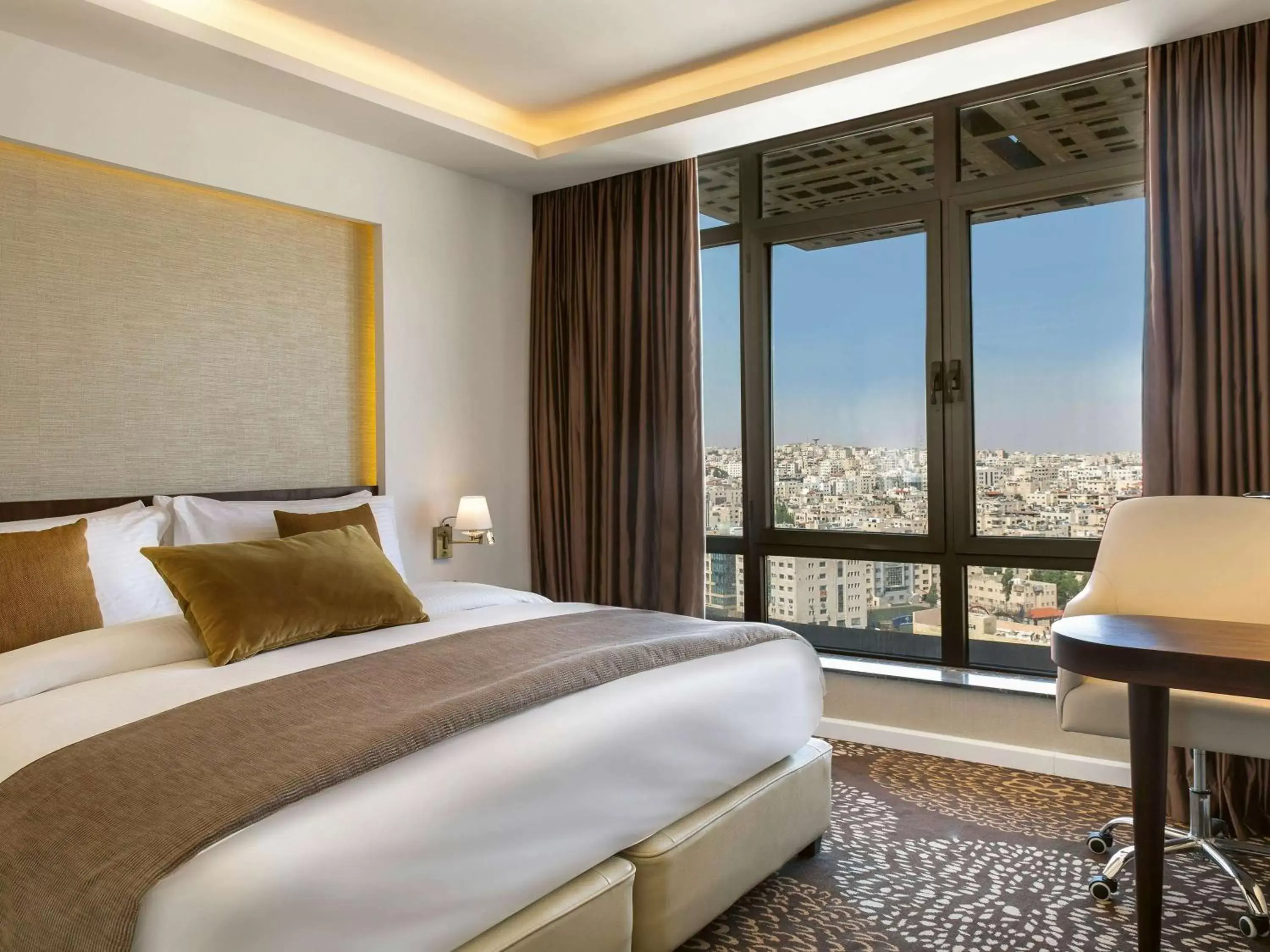 Photo of the whole room, Bed in Mövenpick Hotel Amman
