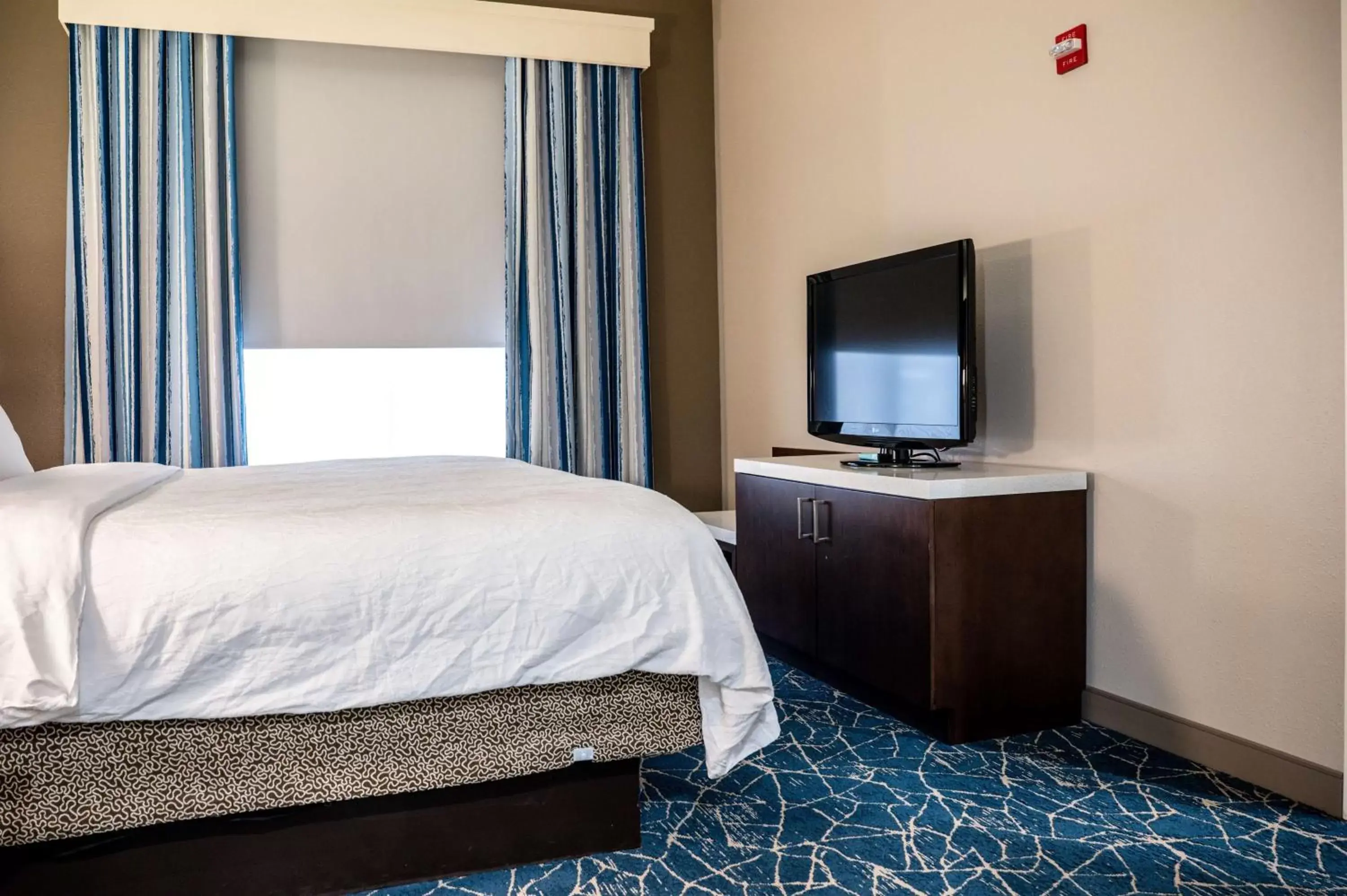 Bedroom, Bed in Hilton Garden Inn Fayetteville/Fort Bragg