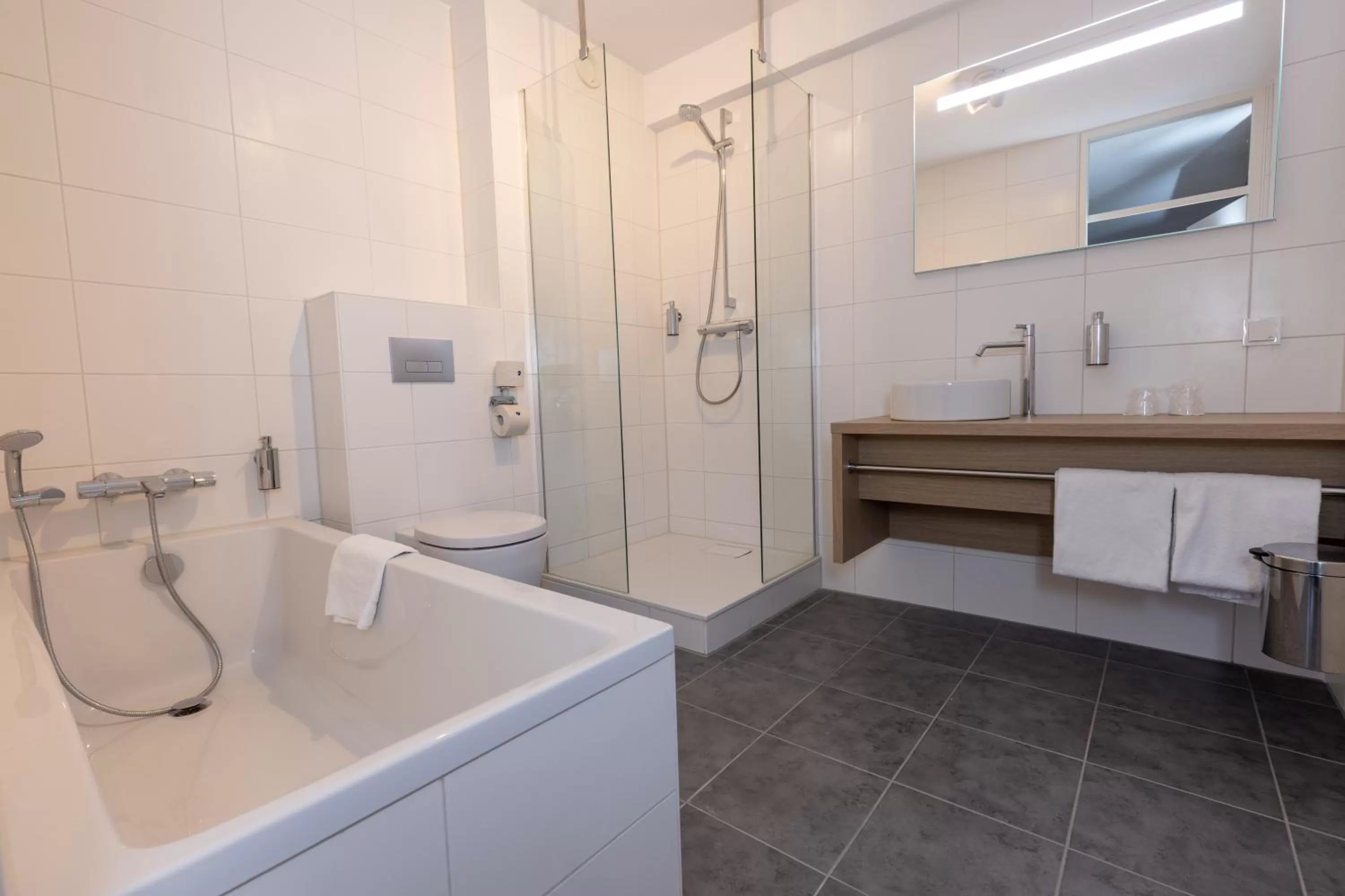 Bathroom in Fletcher Hotel-Restaurant Frerikshof