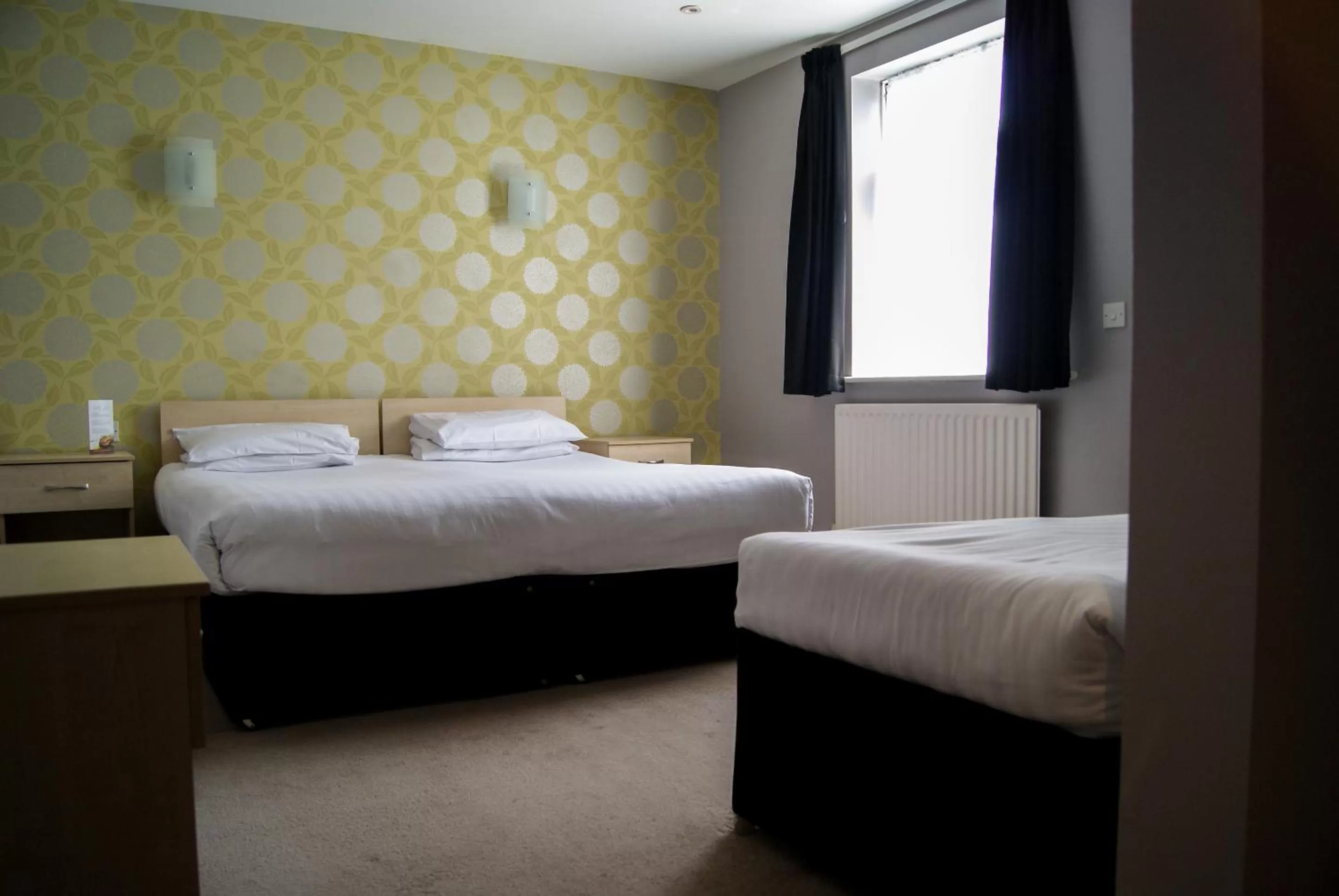 Bedroom, Bed in Suncliff Hotel - OCEANA COLLECTION