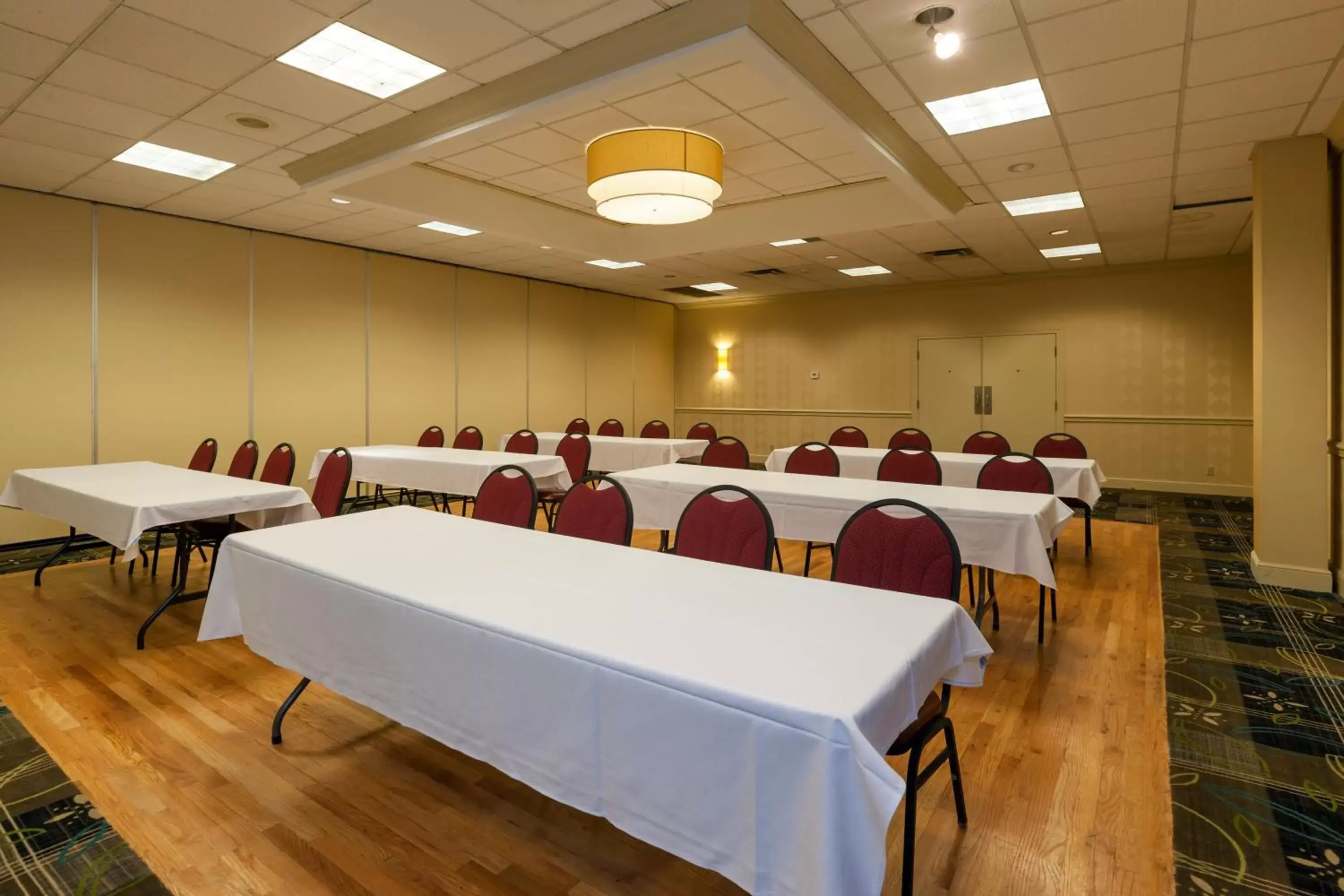 Meeting/conference room in Holiday Inn Weirton-Steubenville Area