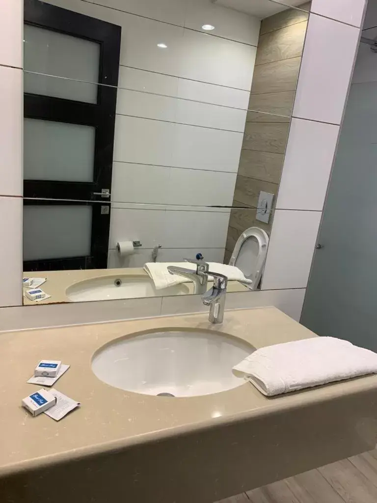 Bathroom in Mount of Olives Hotel