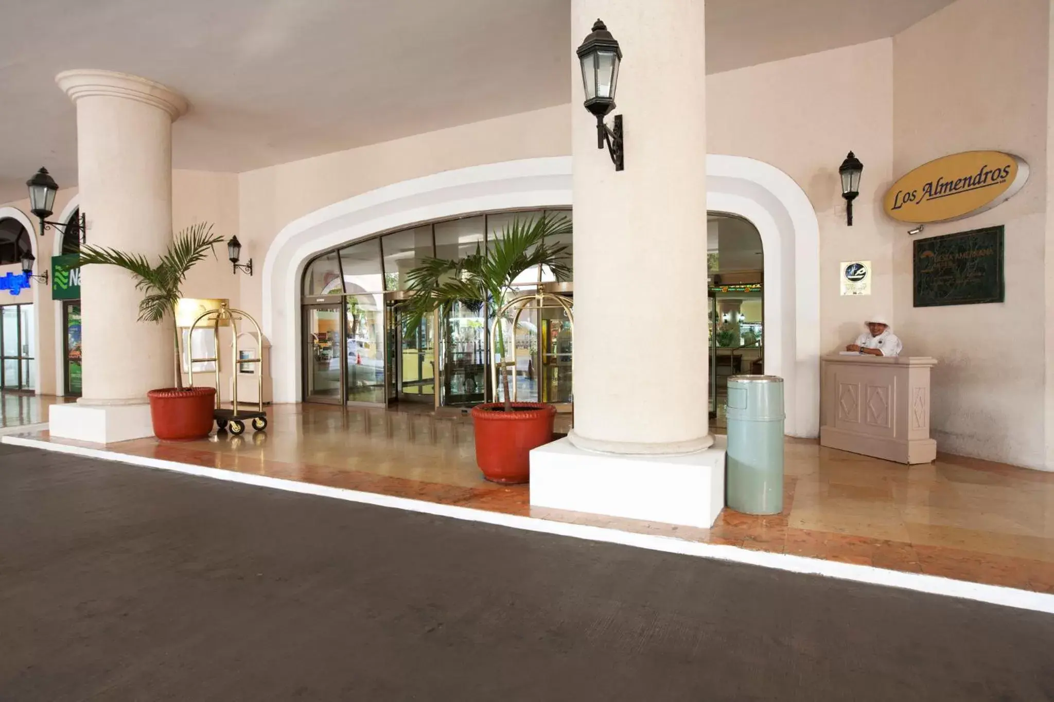 Property building, Lobby/Reception in Fiesta Americana Merida