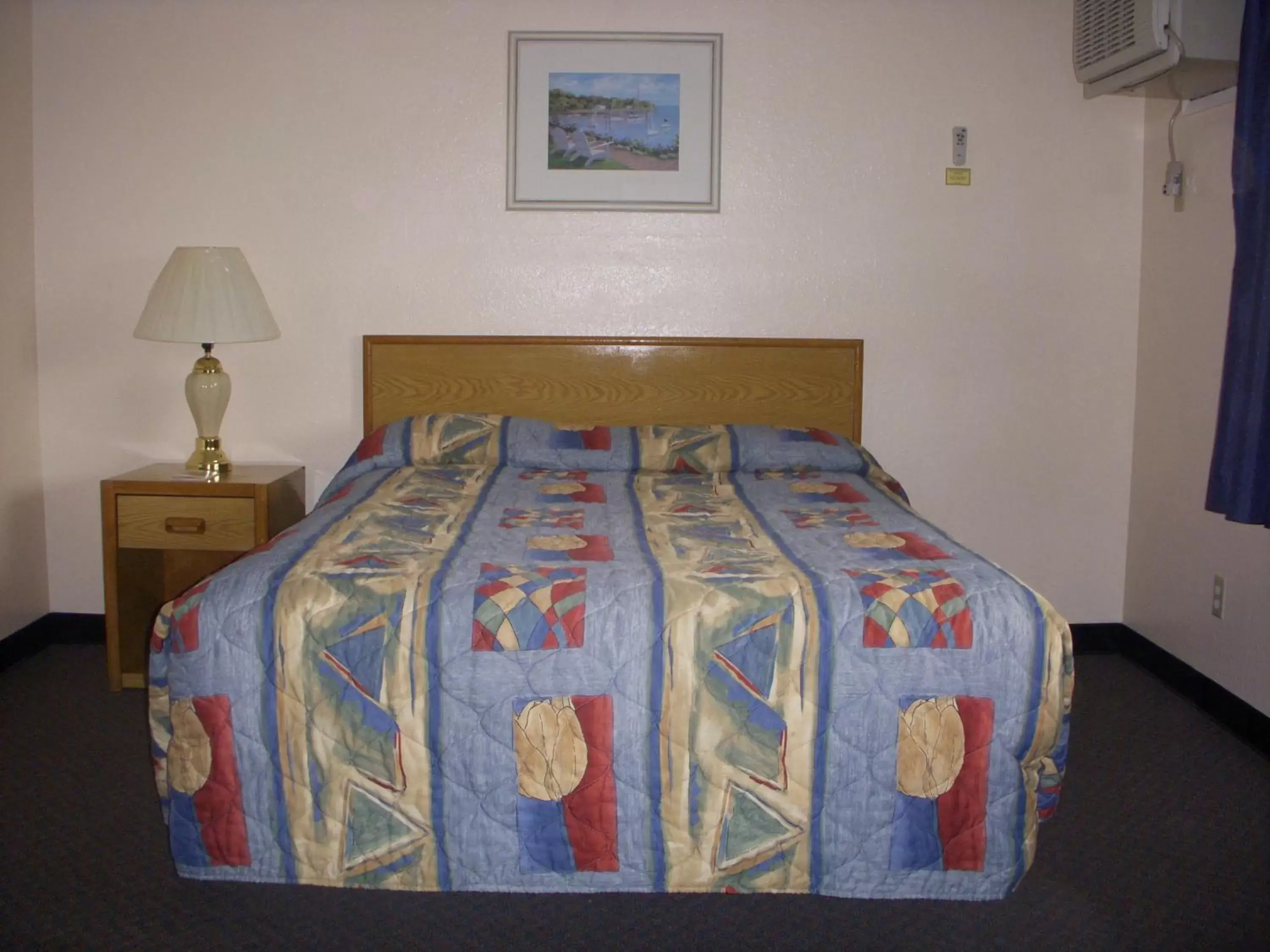 Bed in Apple Tree Inn