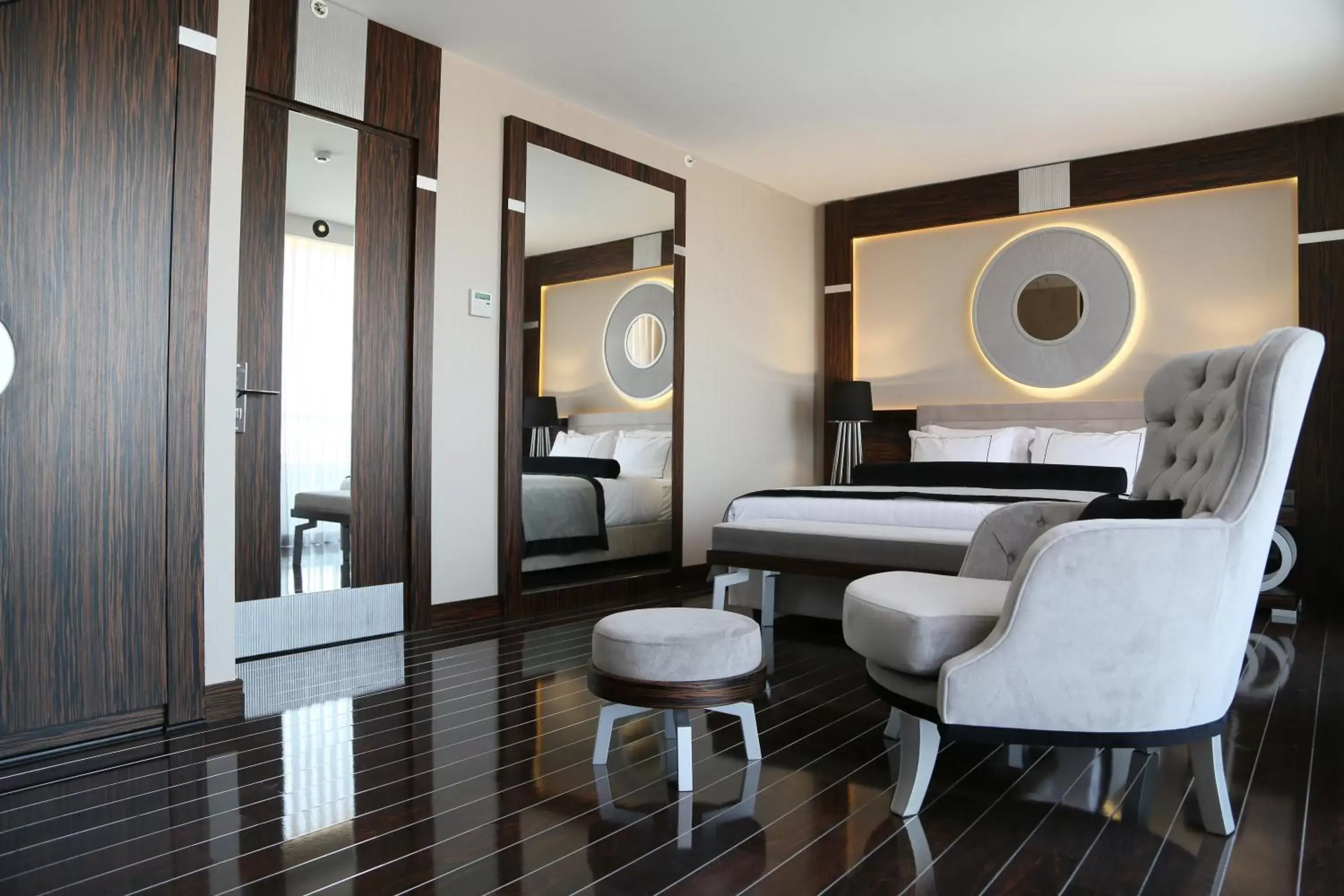 Decorative detail, Lounge/Bar in Ramada Hotel & Suites by Wyndham Istanbul- Sisli