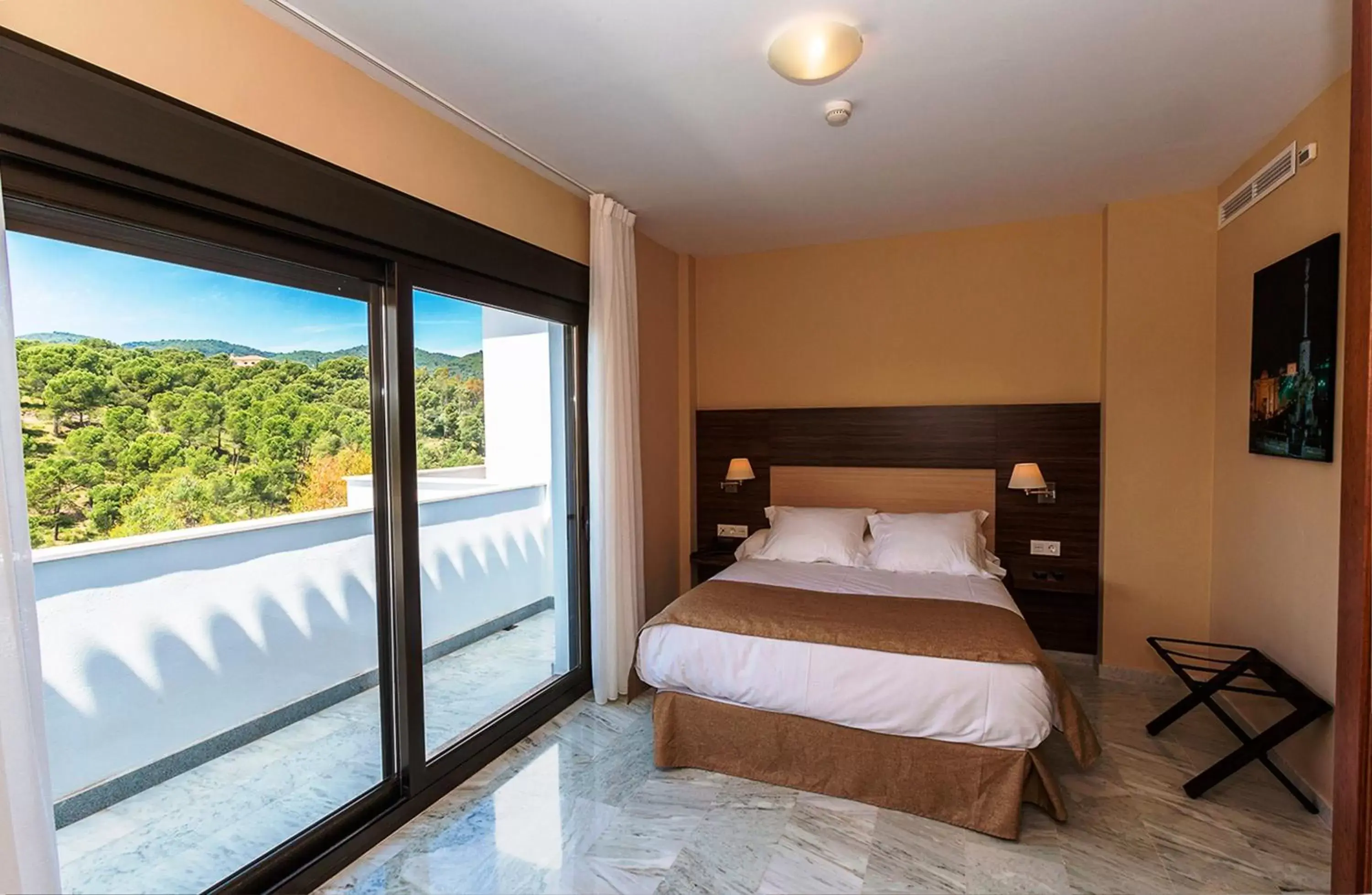 Bedroom, Bed in Hotel Finca Los Abetos