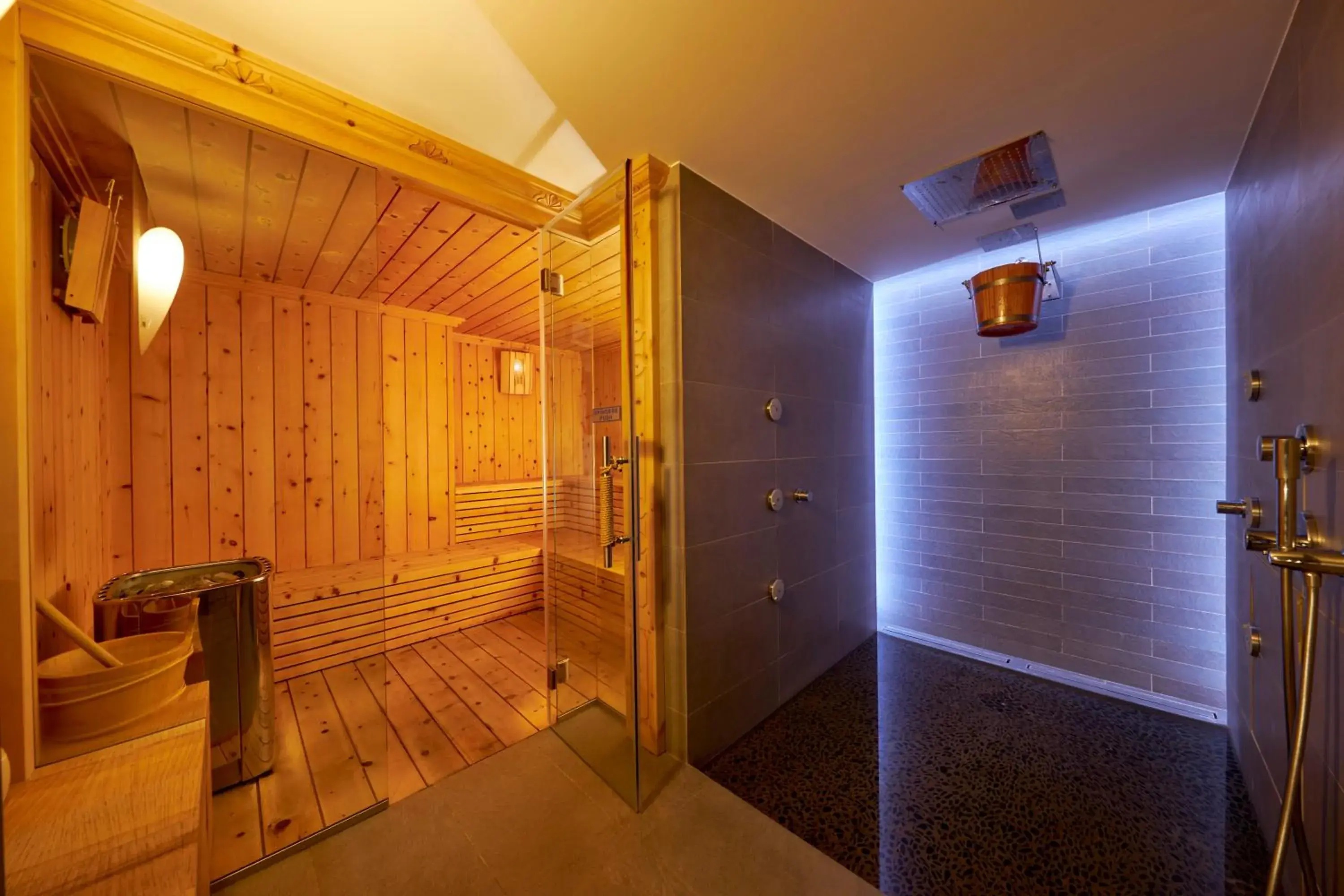 Spa and wellness centre/facilities in Rezia Hotel Bormio