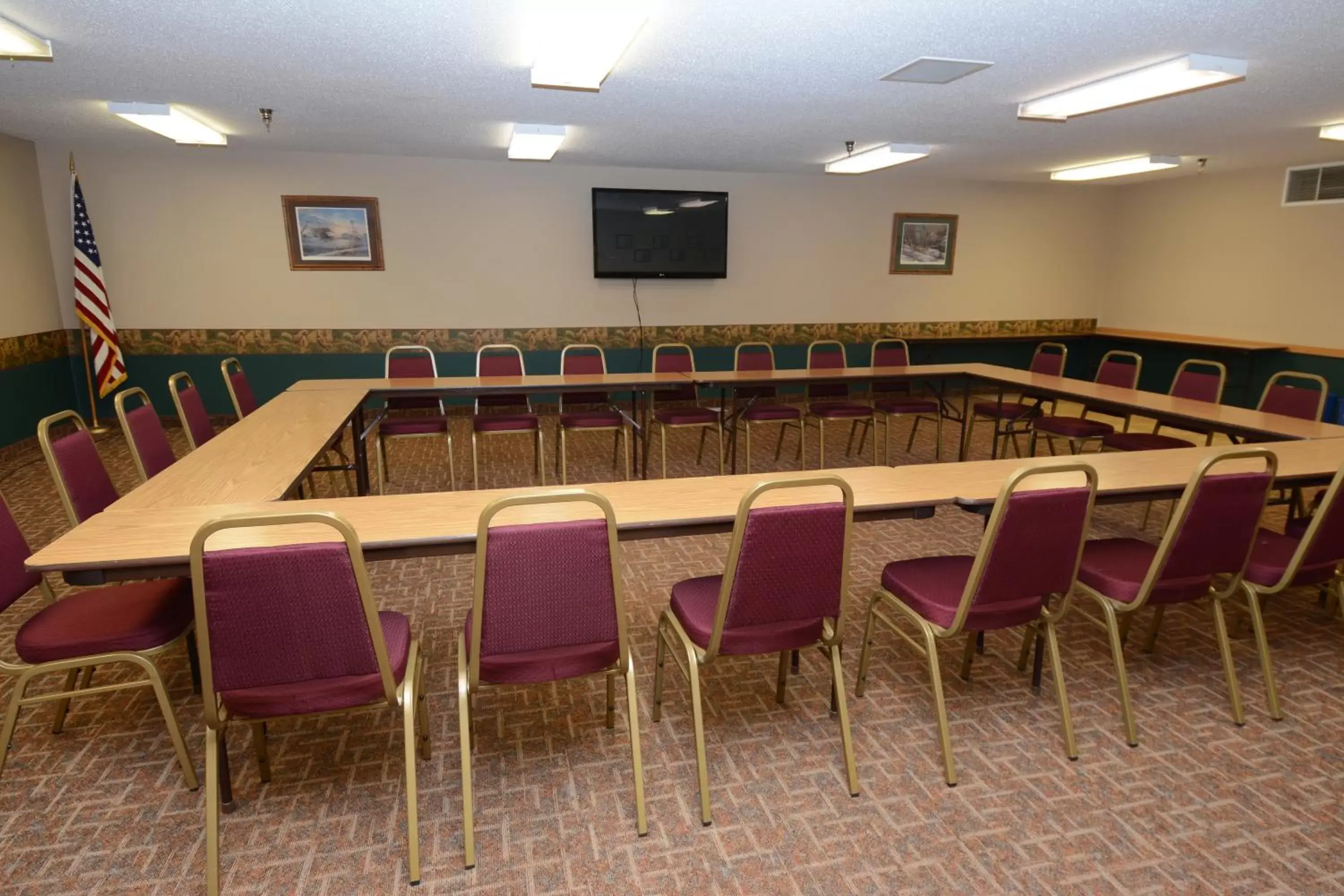 Meeting/conference room in Governors Inn a Travelodge by Wyndham