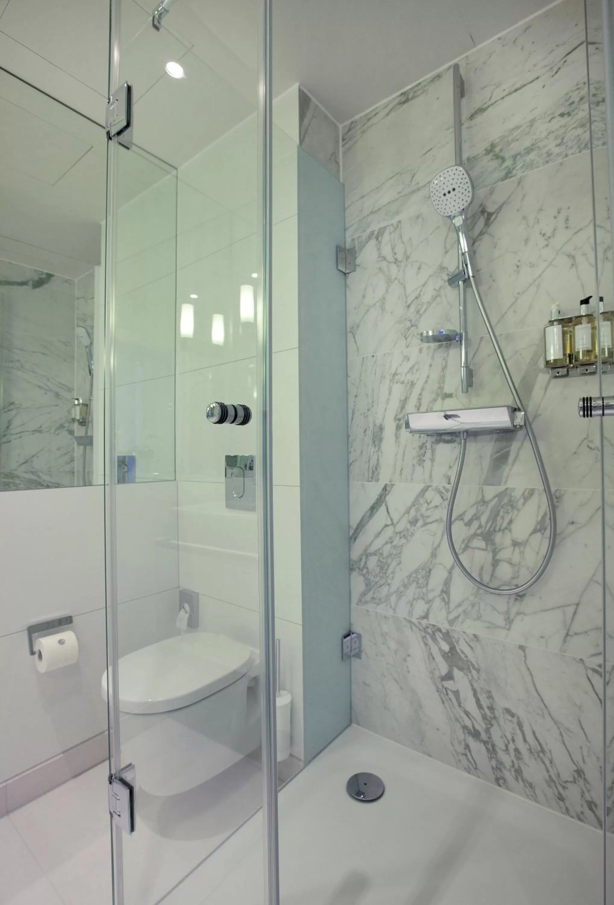 Bathroom in AMERON Bonn Hotel Königshof