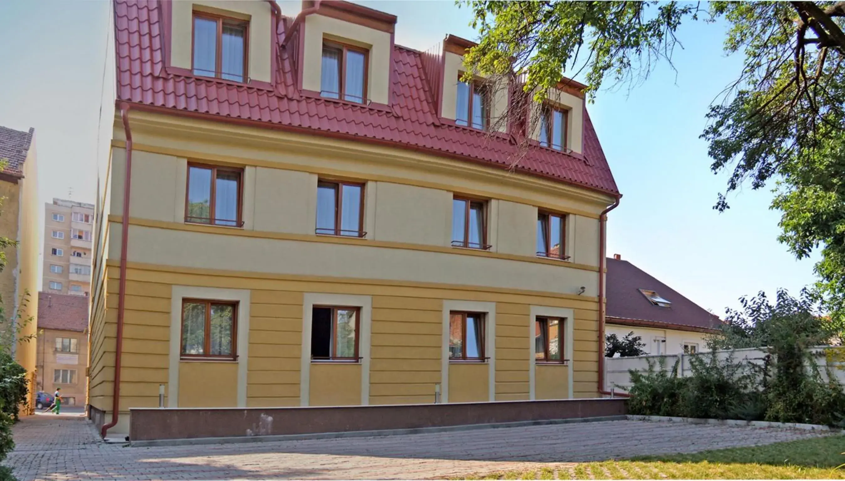 Garden, Property Building in Hotel Brasov