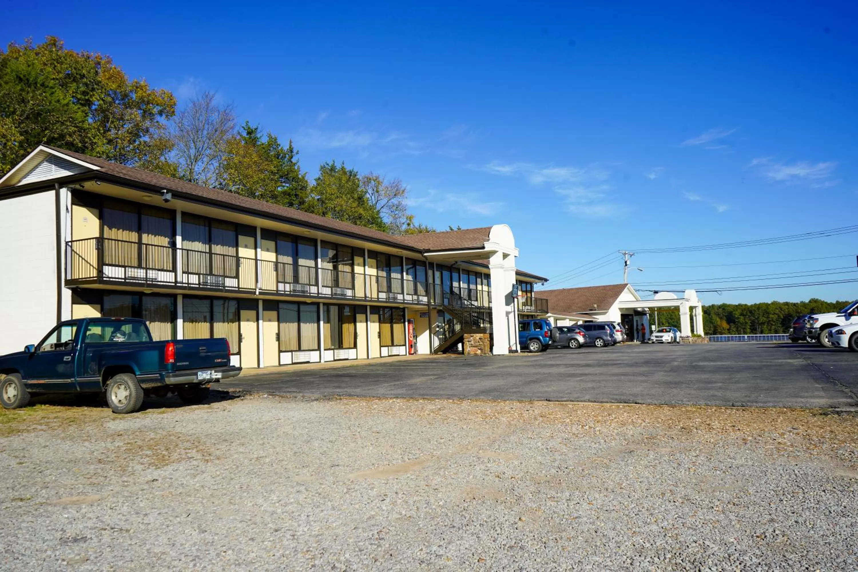 Property building in Sunset Inn Clarksville