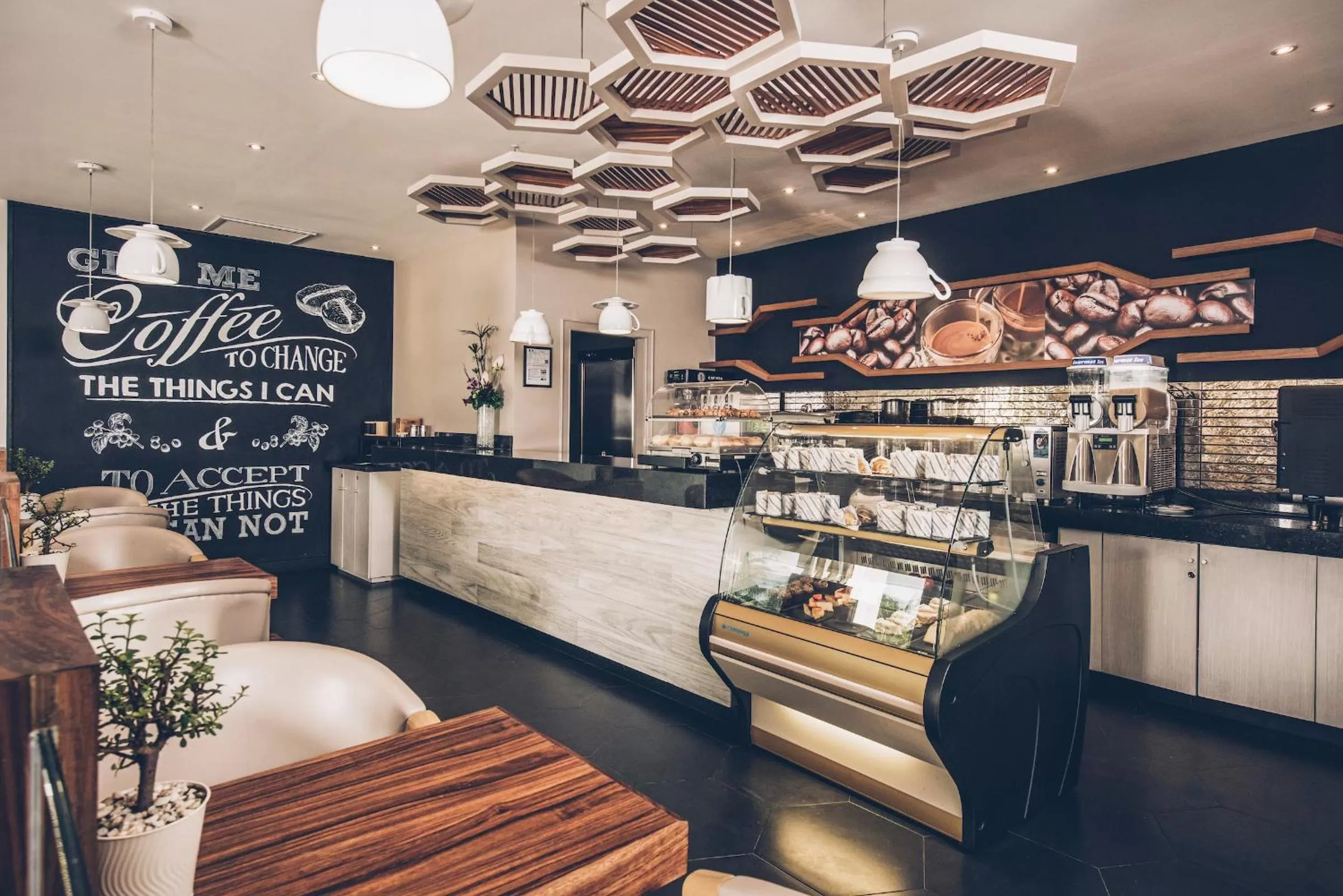 Lounge or bar in Coral Level at Iberostar Selection Cancun