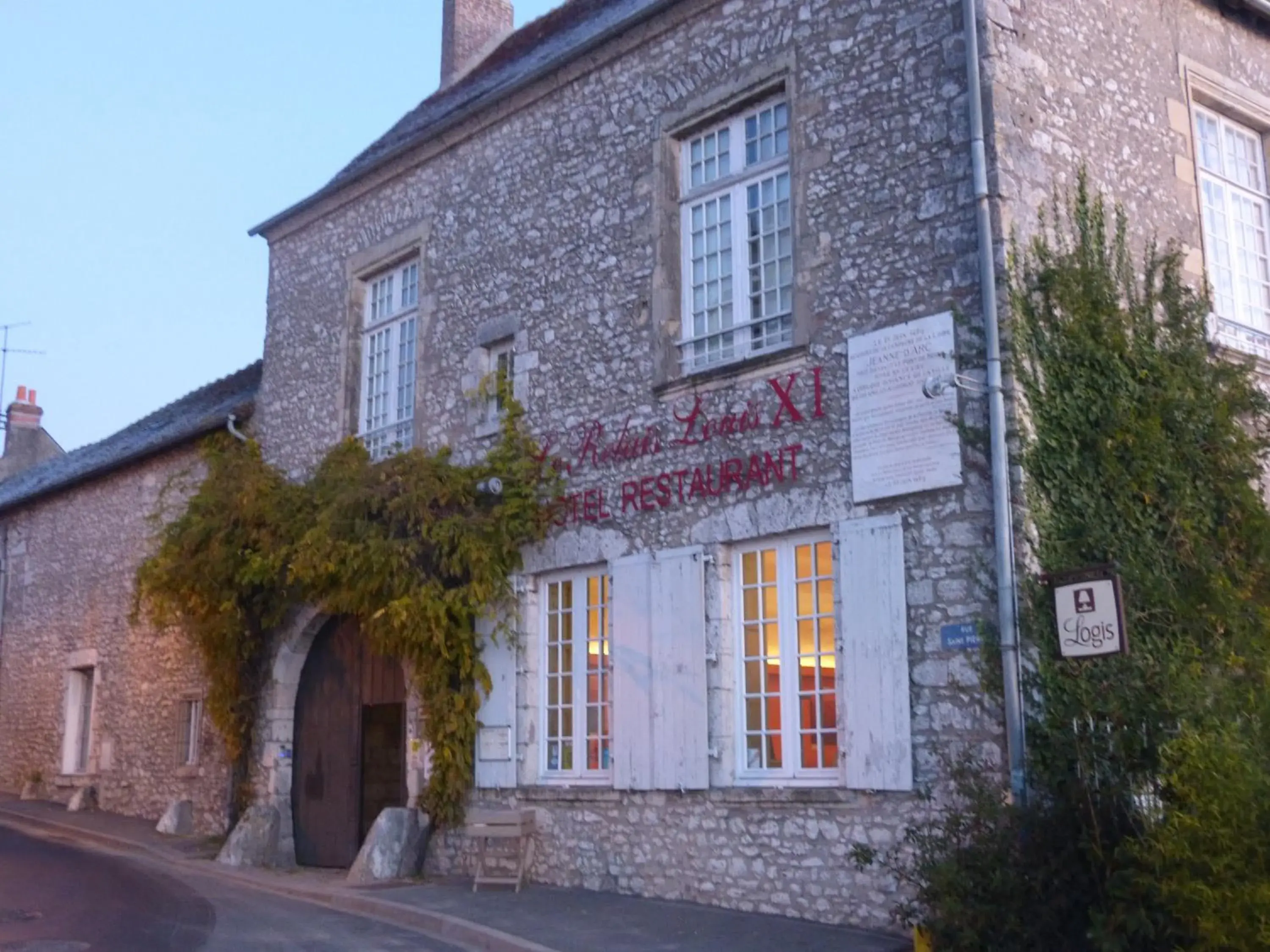 Facade/entrance, Property Building in Le Relais Louis XI