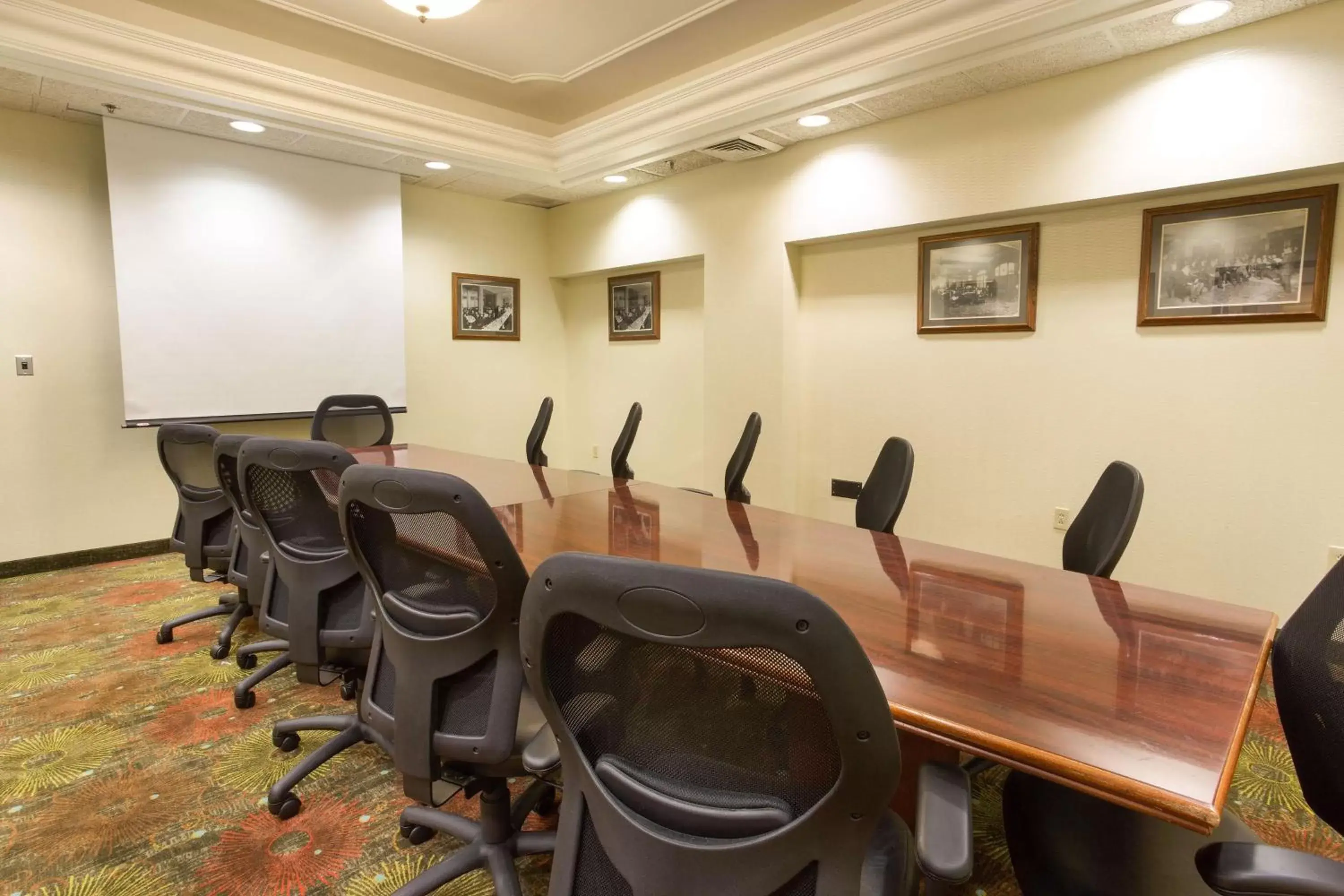 On site, Business Area/Conference Room in Drury Inn and Suites St Louis Union Station