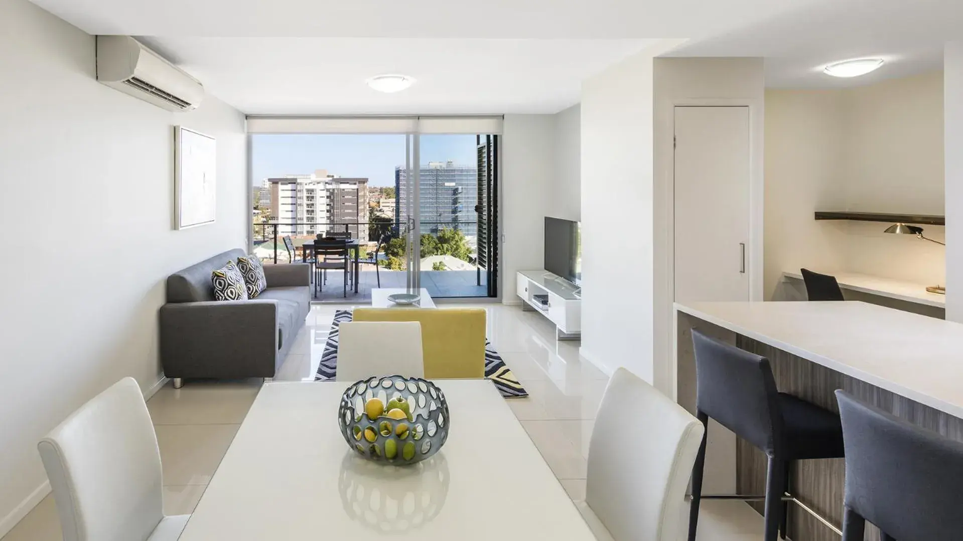 Living room, Dining Area in Oaks Brisbane Woolloongabba Suites