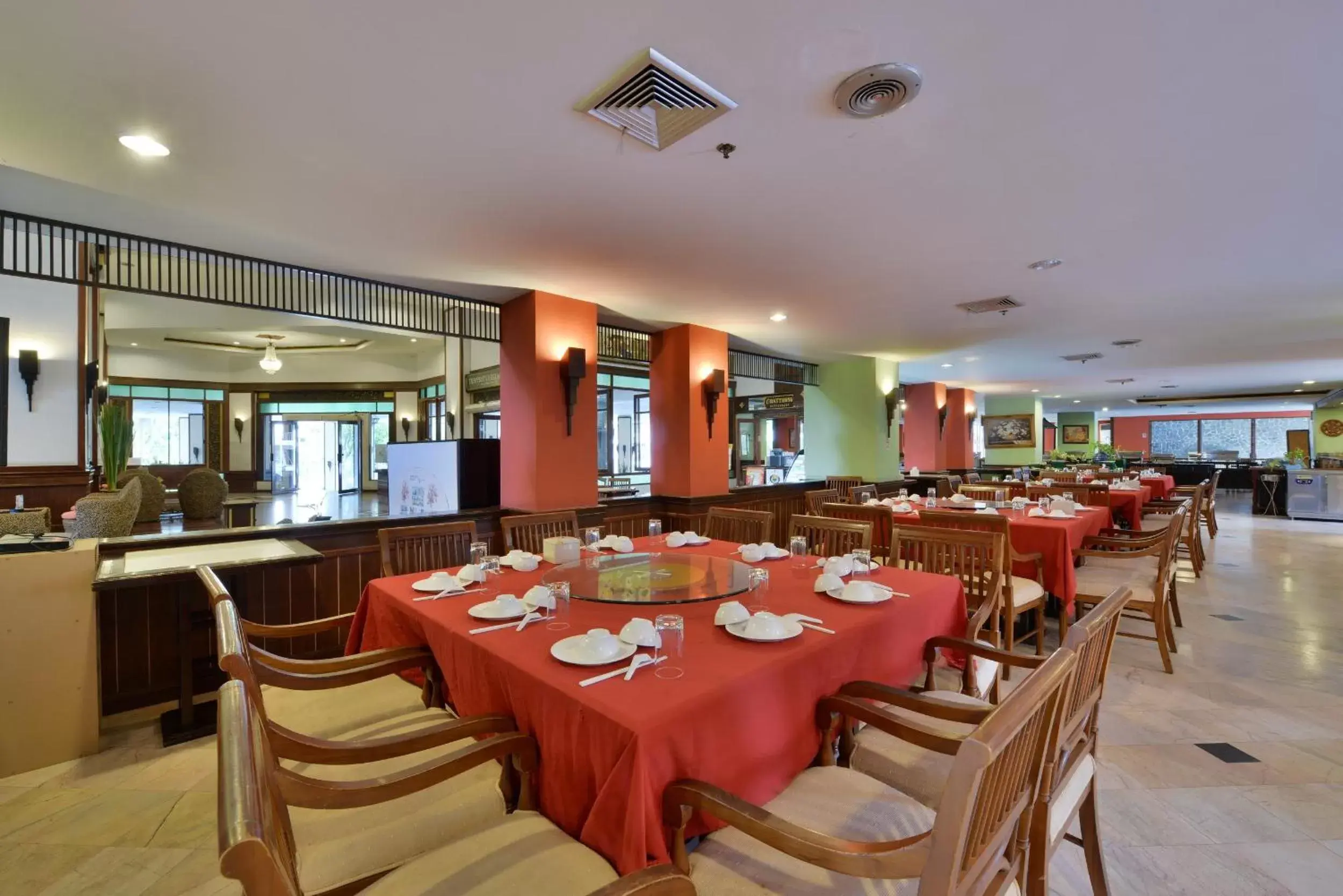 Restaurant/Places to Eat in Jomtien Thani Hotel