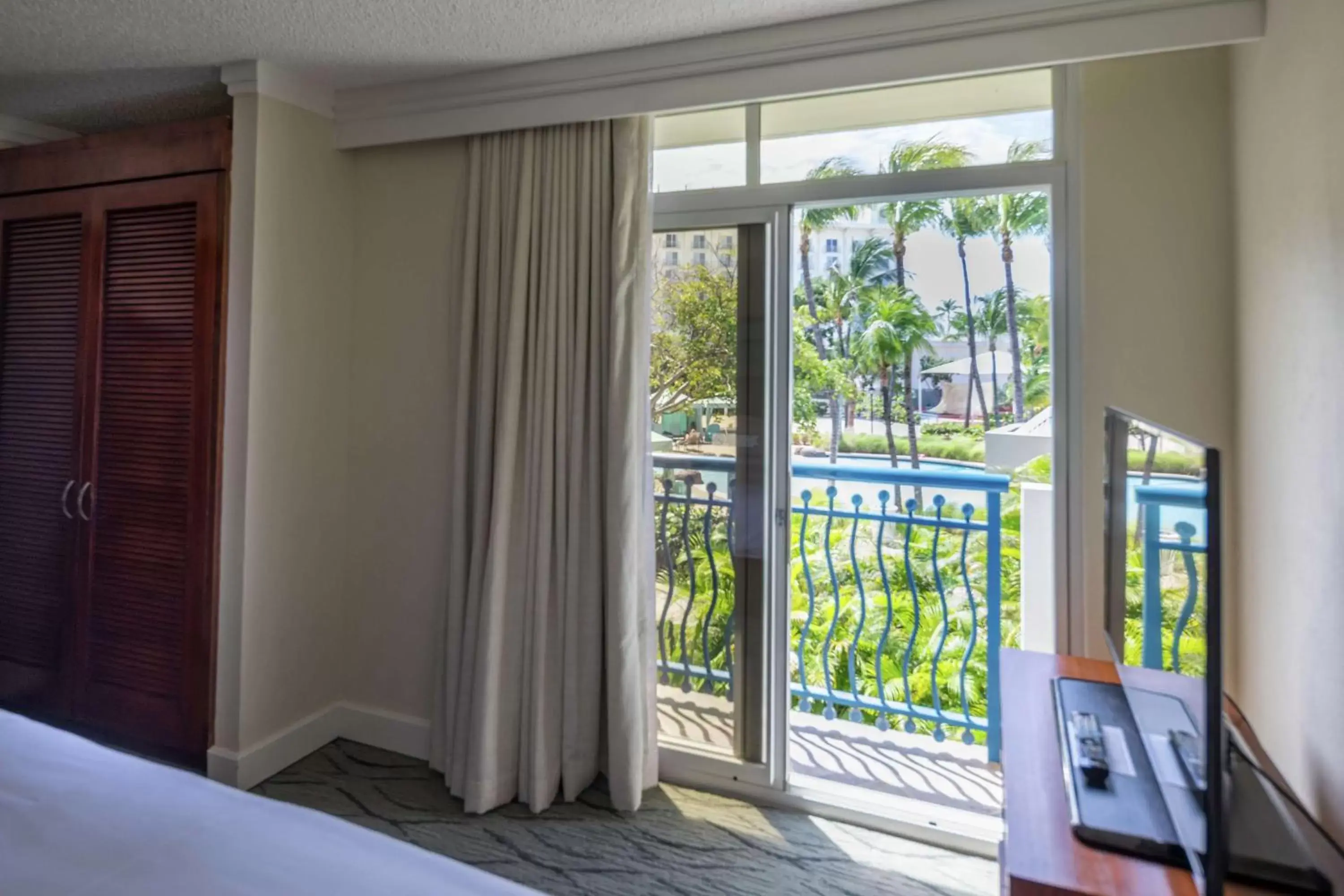 Bedroom in Hilton Aruba Caribbean Resort & Casino