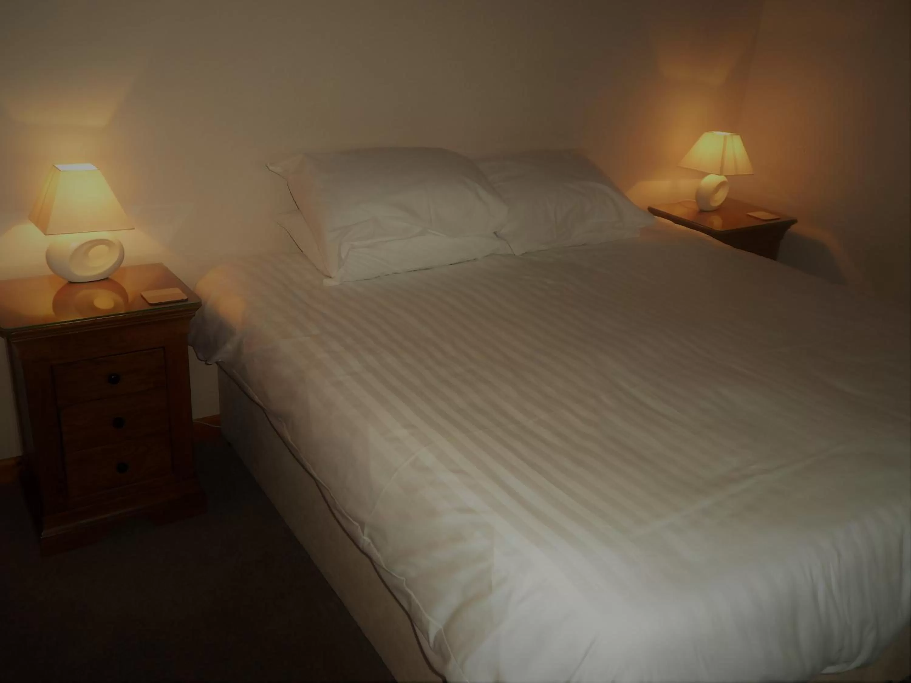 Bed in Three Ways Farmhouse B&B