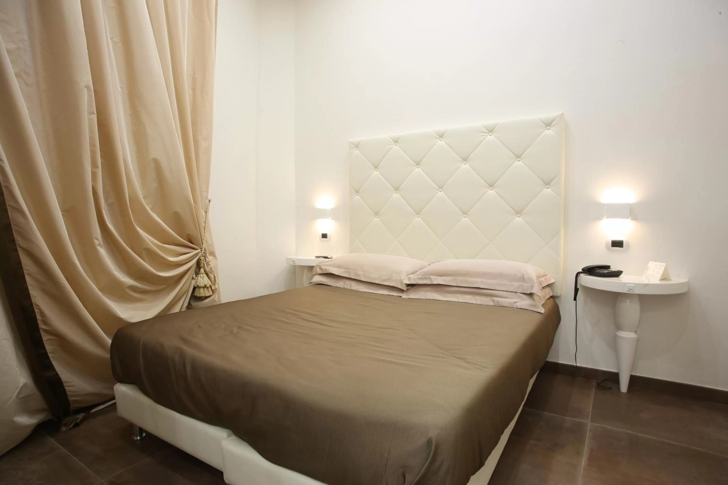 Bedroom, Bed in Hotel Columbia Wellness & Spa